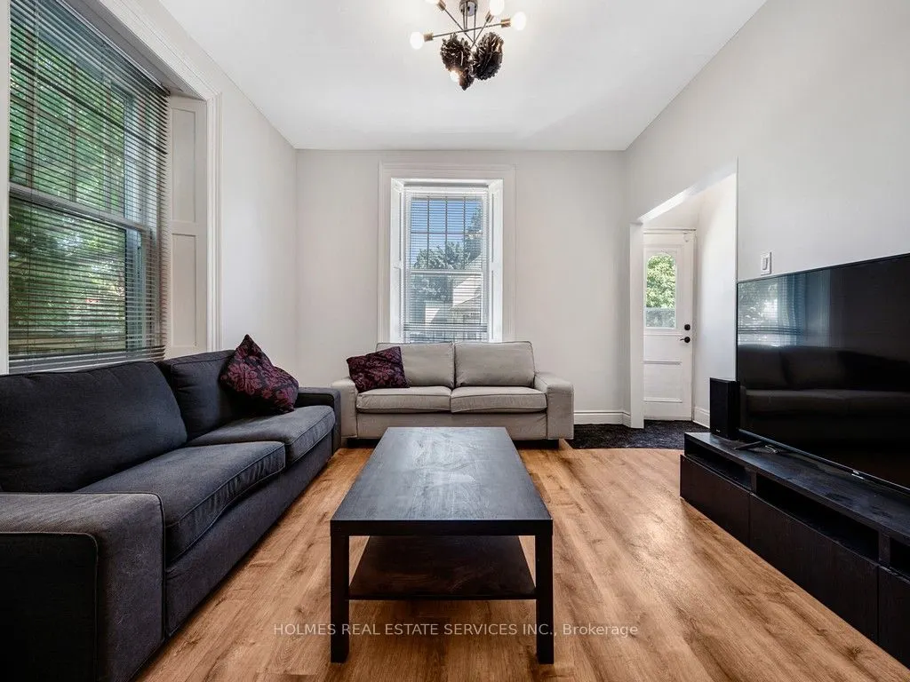 146 Westminster Drive S