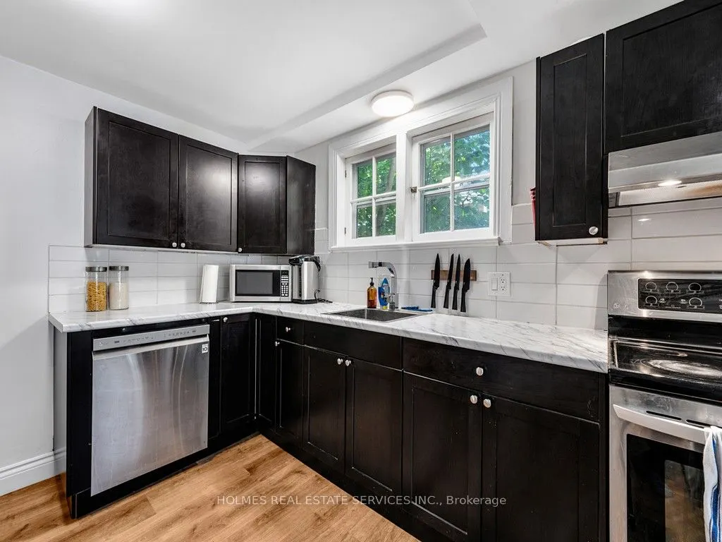 146 Westminster Drive S