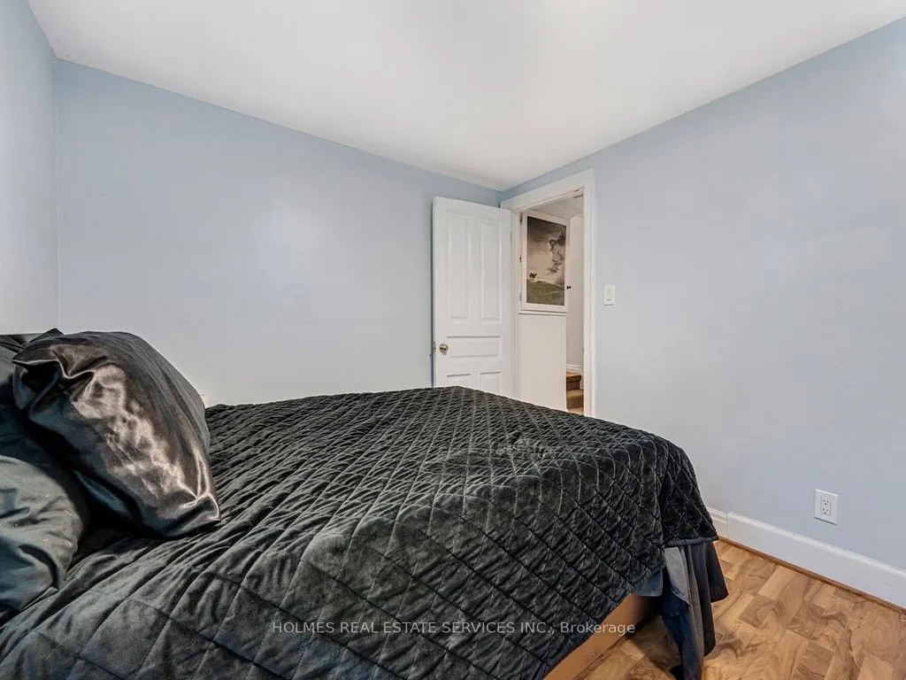 146 Westminster Drive S
