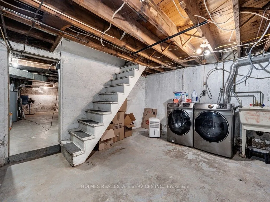 146 Westminster Drive S