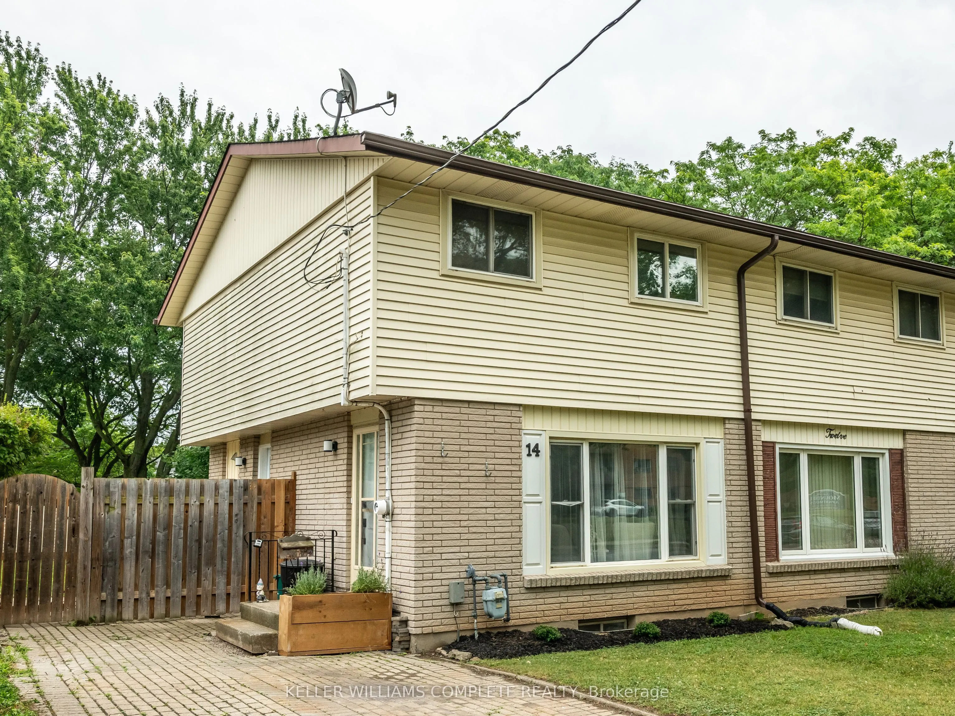 14 Louis Avenue