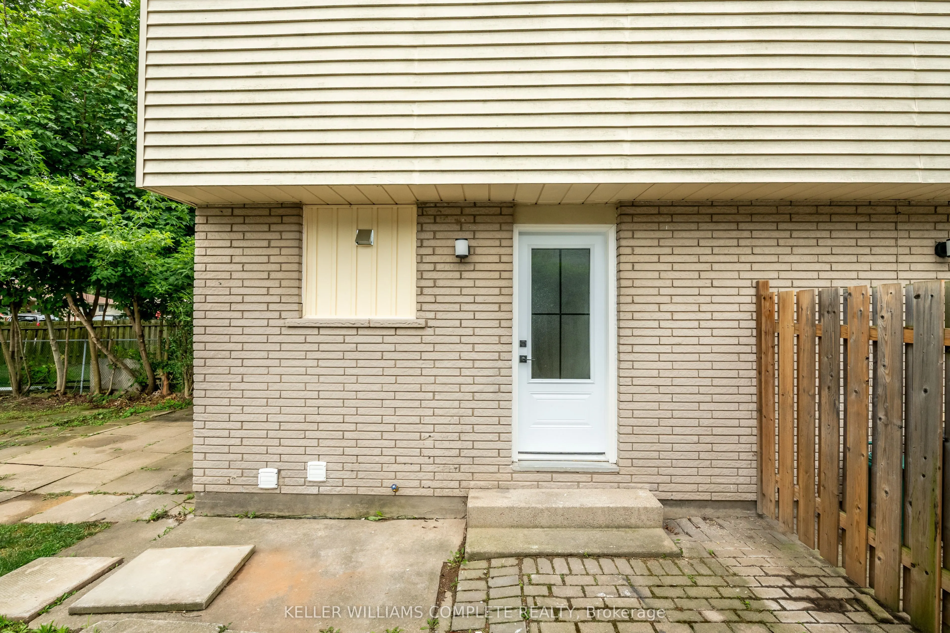 14 Louis Avenue