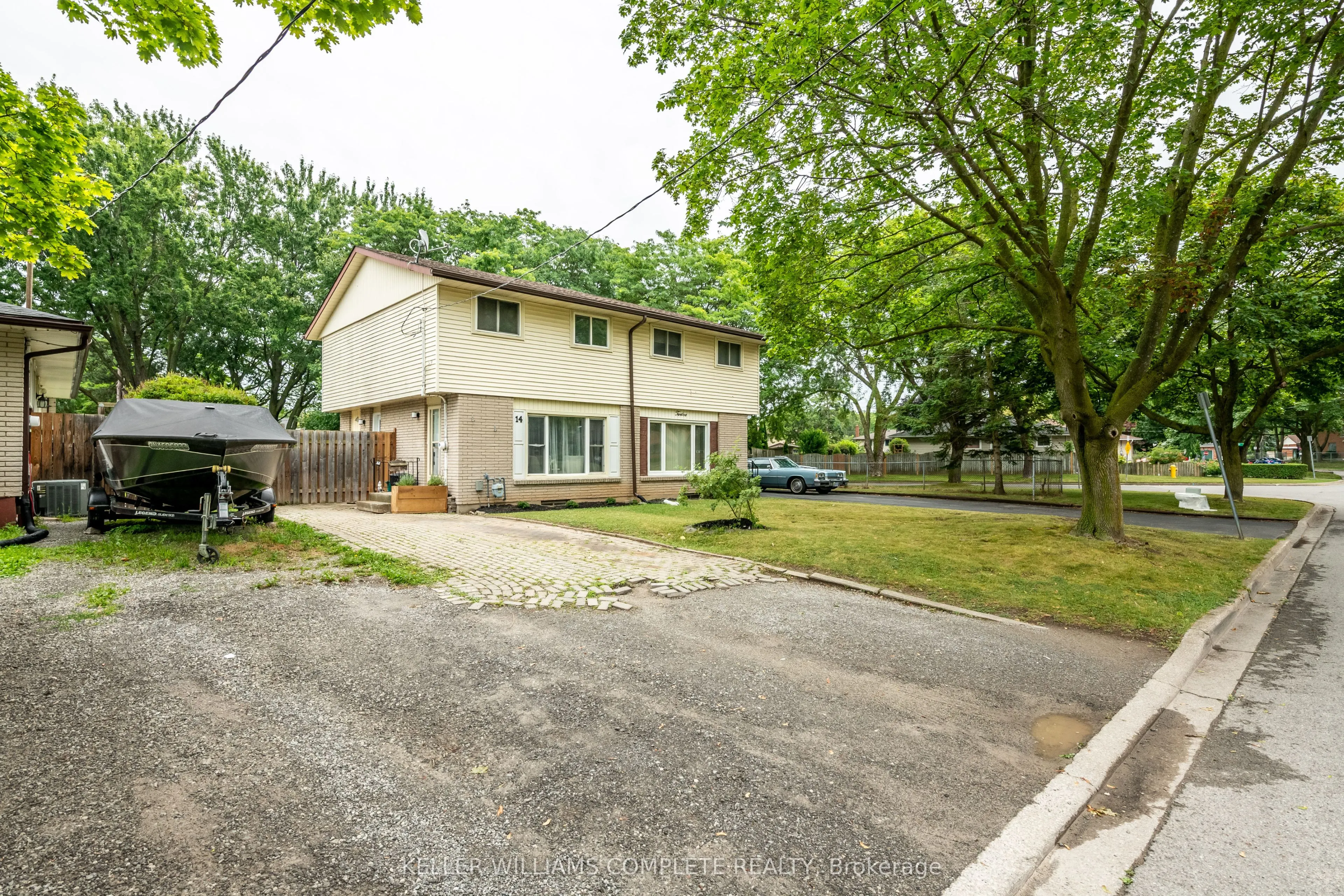 14 Louis Avenue