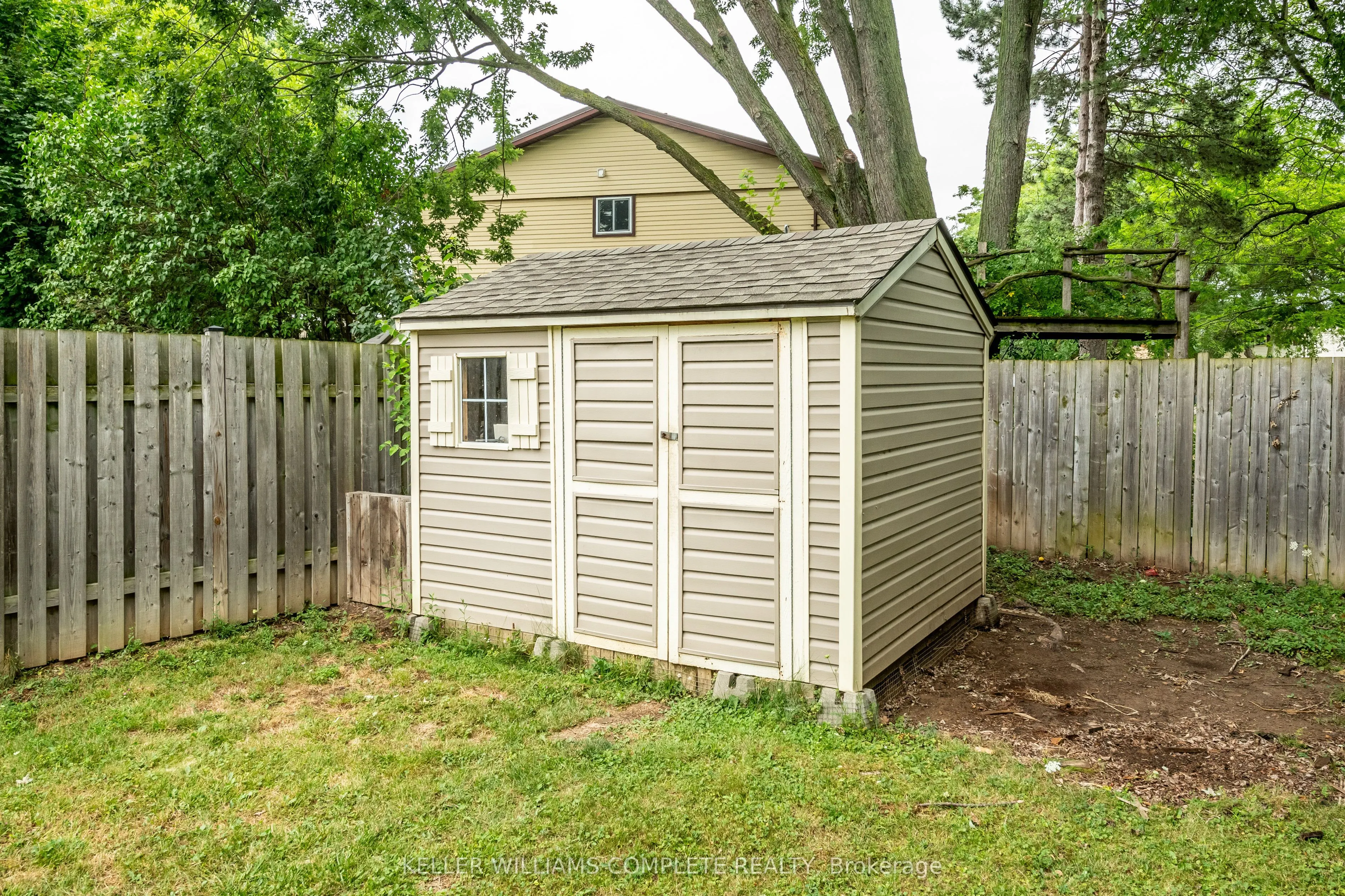 14 Louis Avenue
