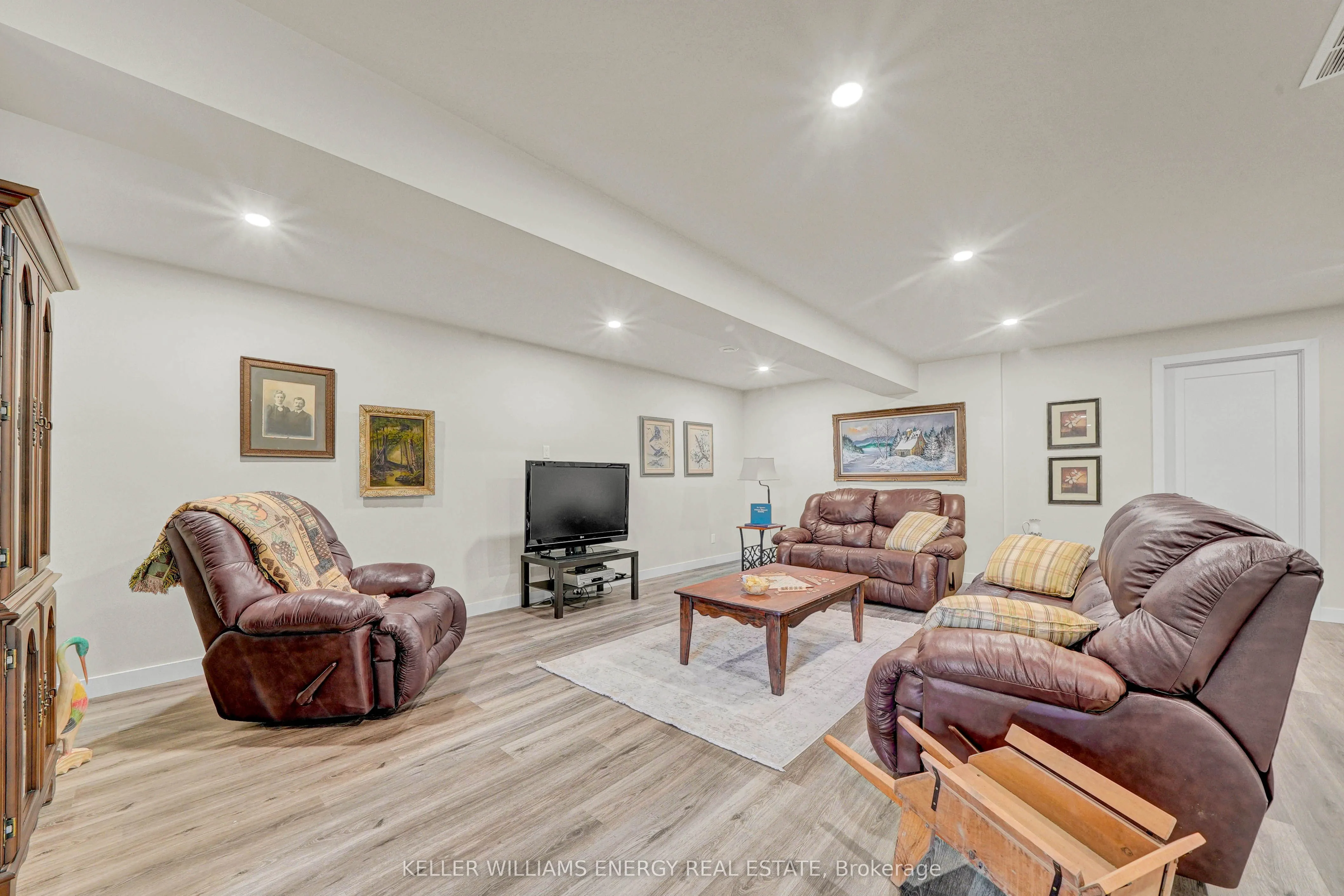 73 White Chapel Road