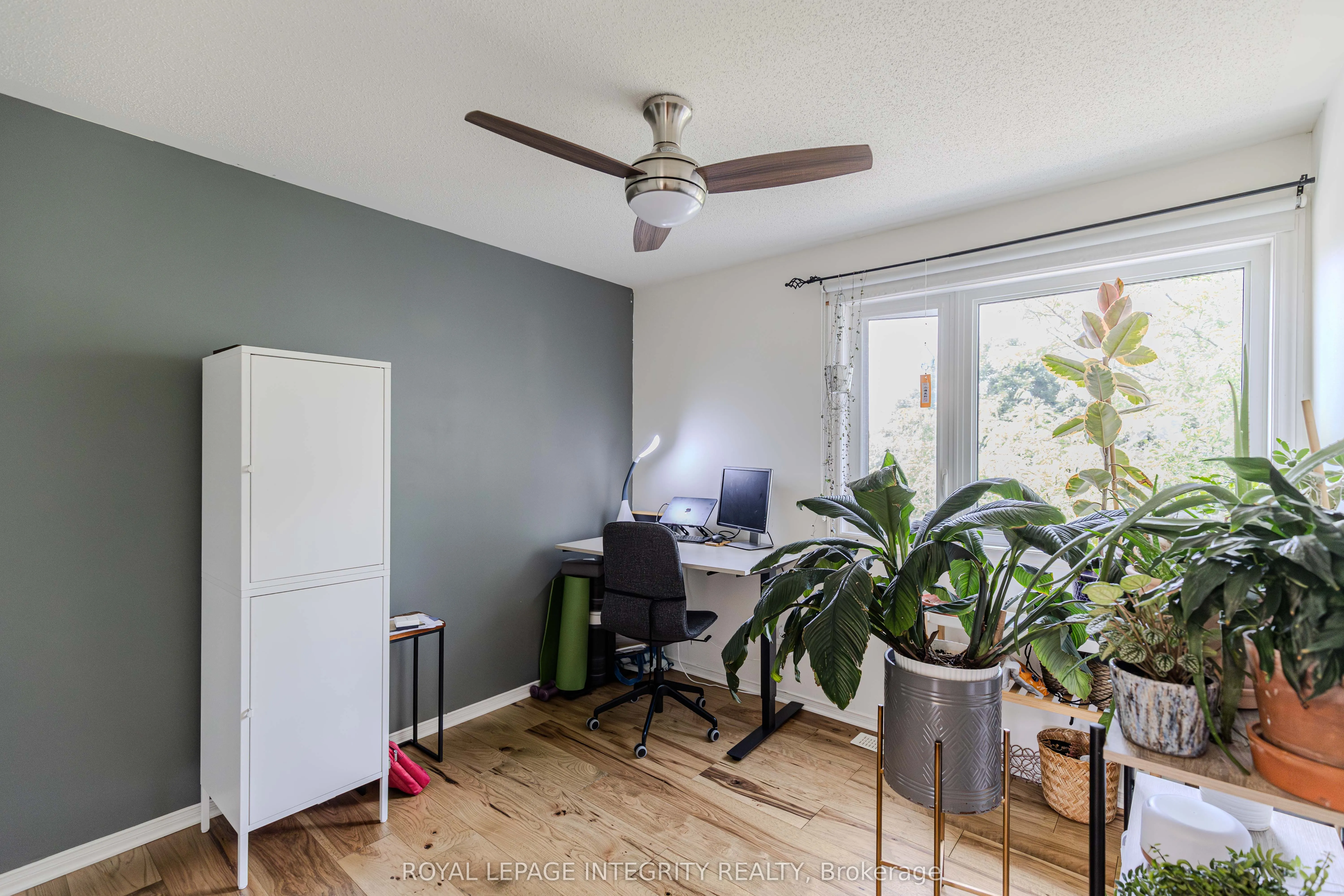 2123 Esprit Drive