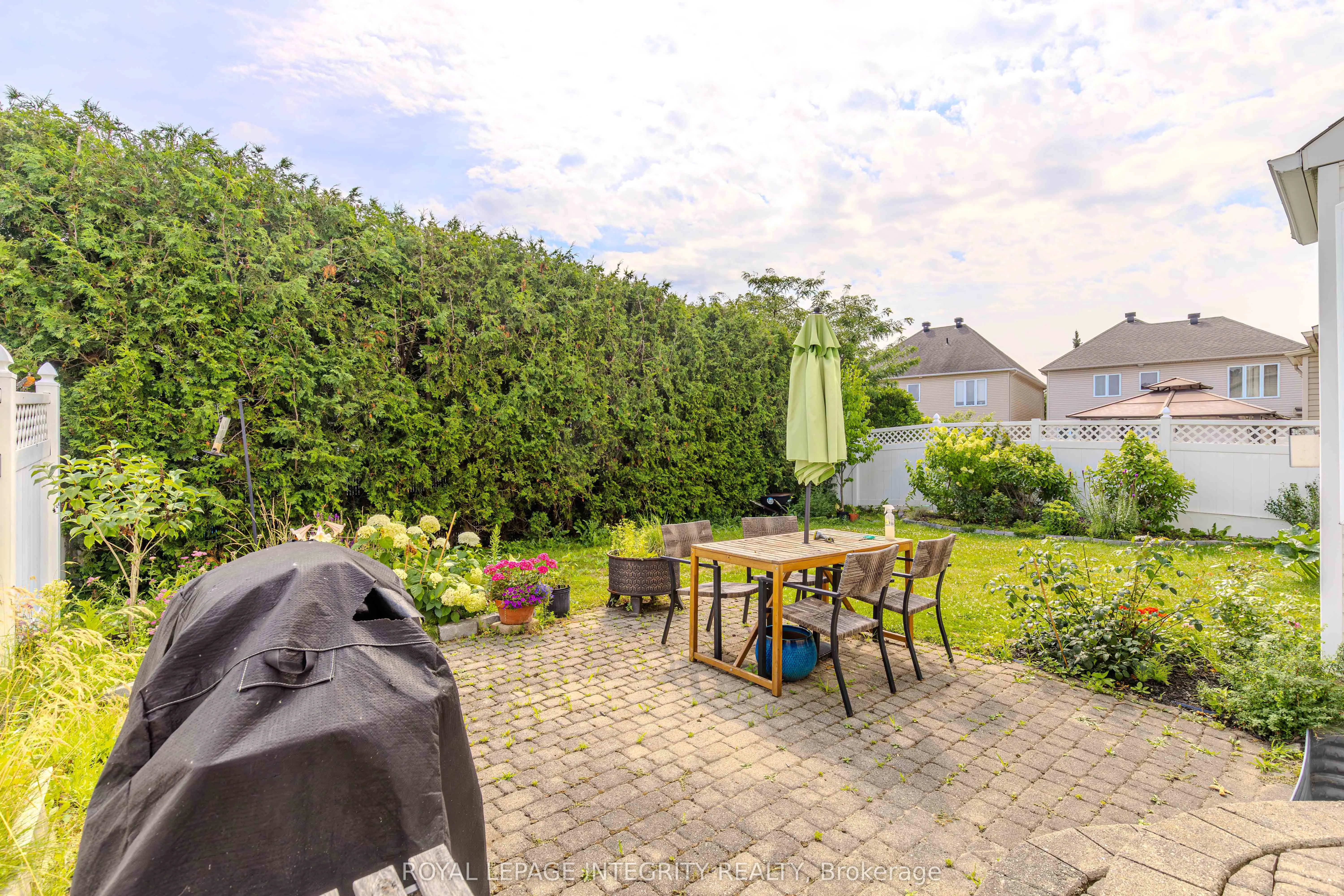 2123 Esprit Drive