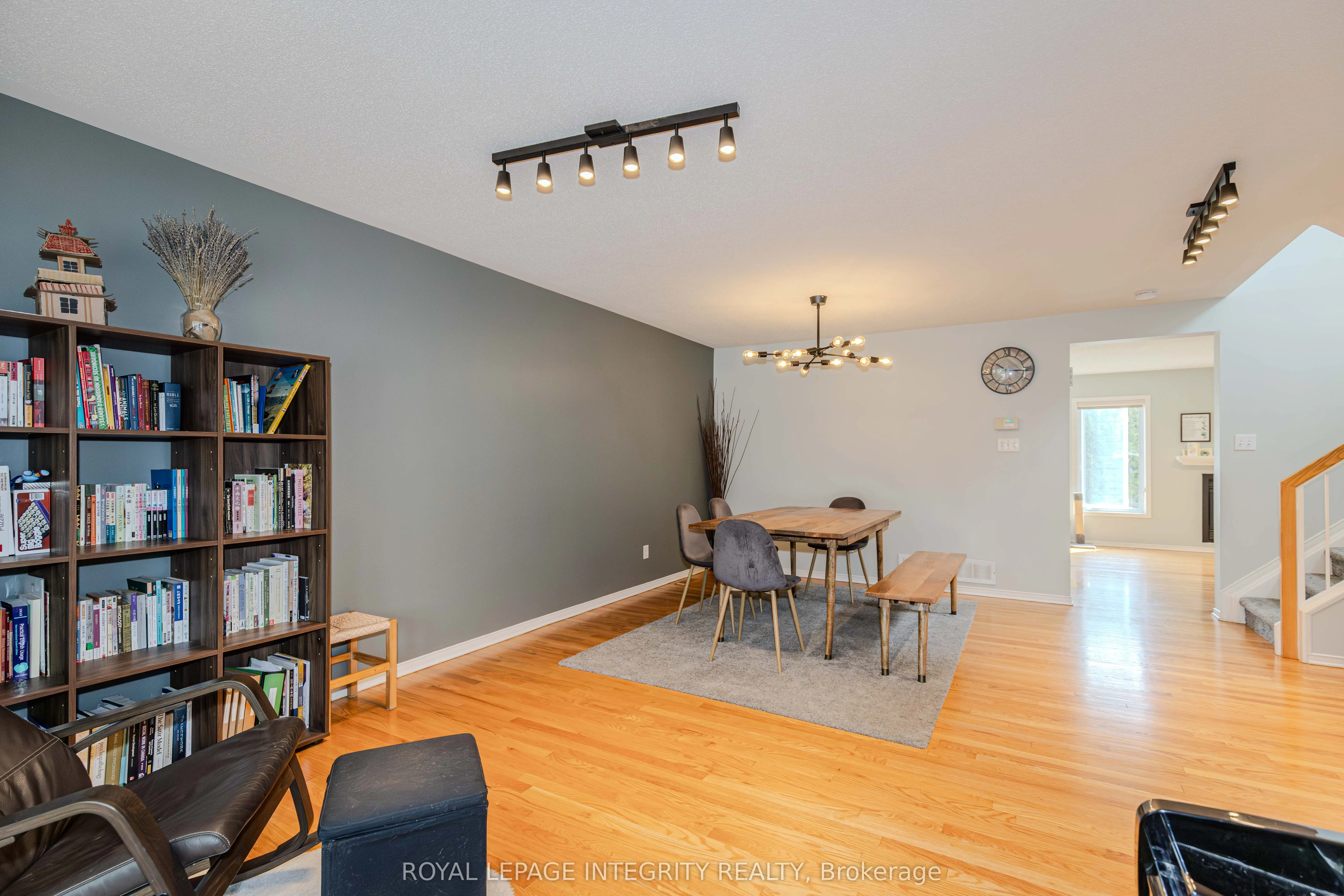 2123 Esprit Drive