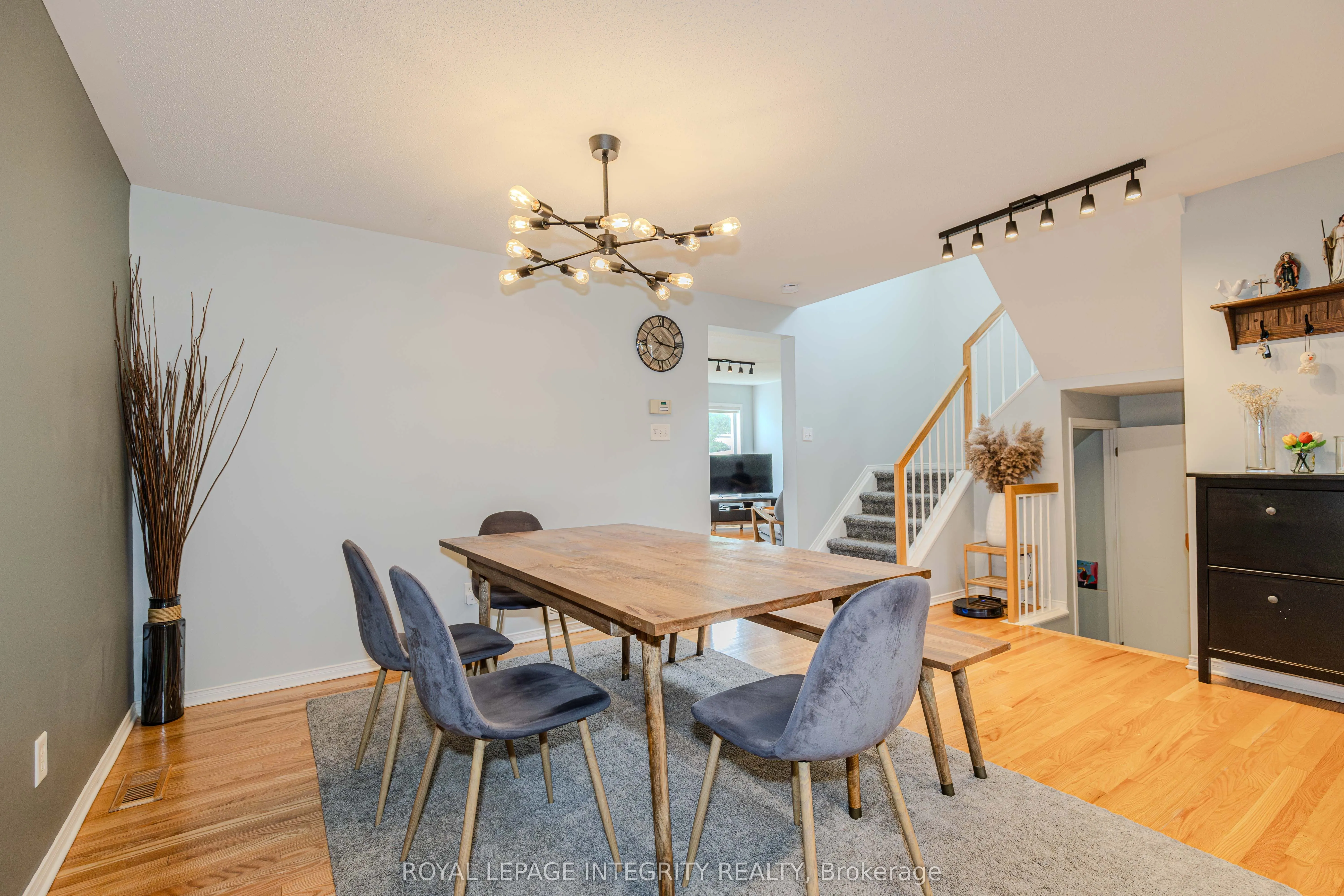 2123 Esprit Drive
