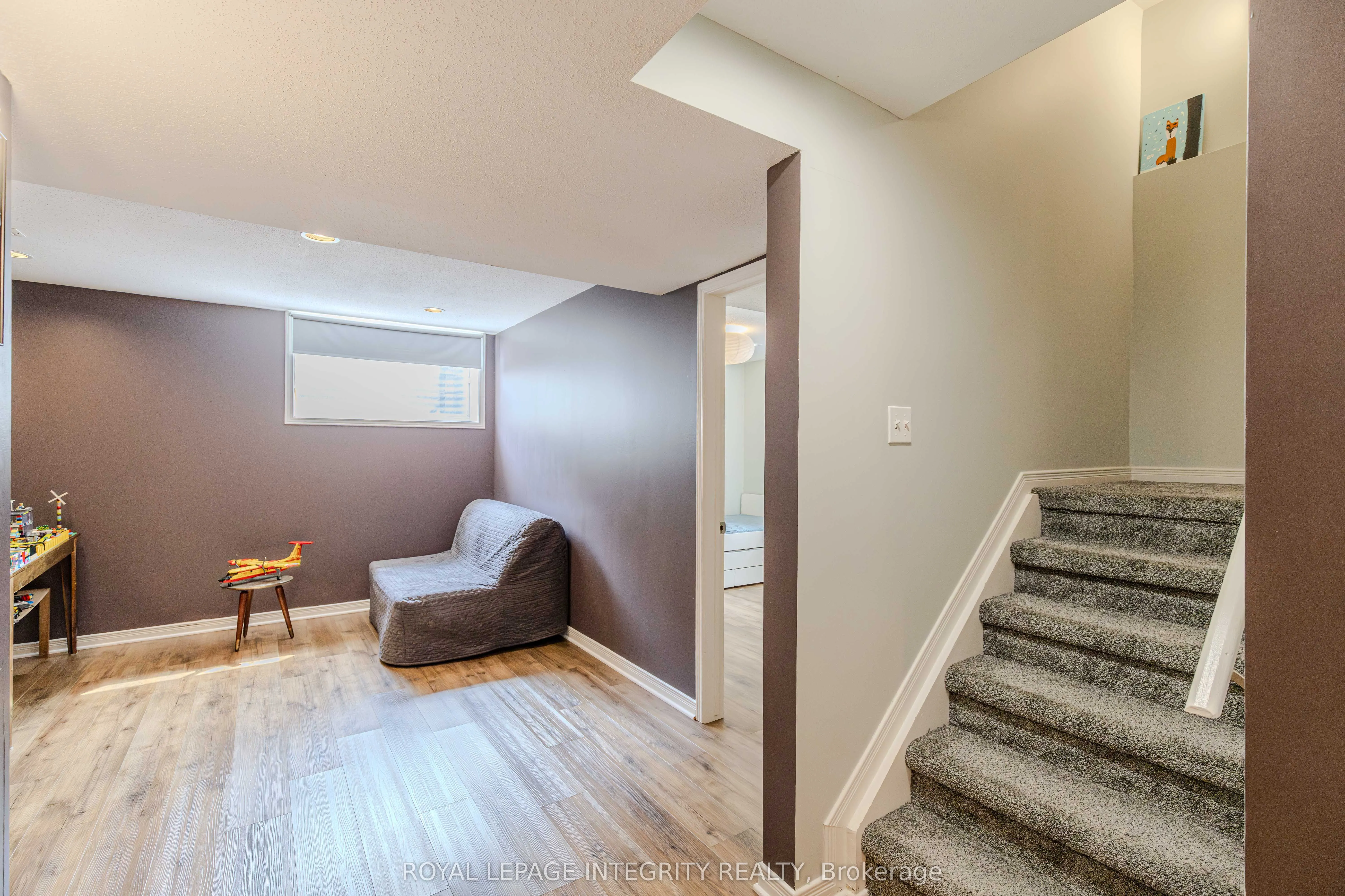 2123 Esprit Drive