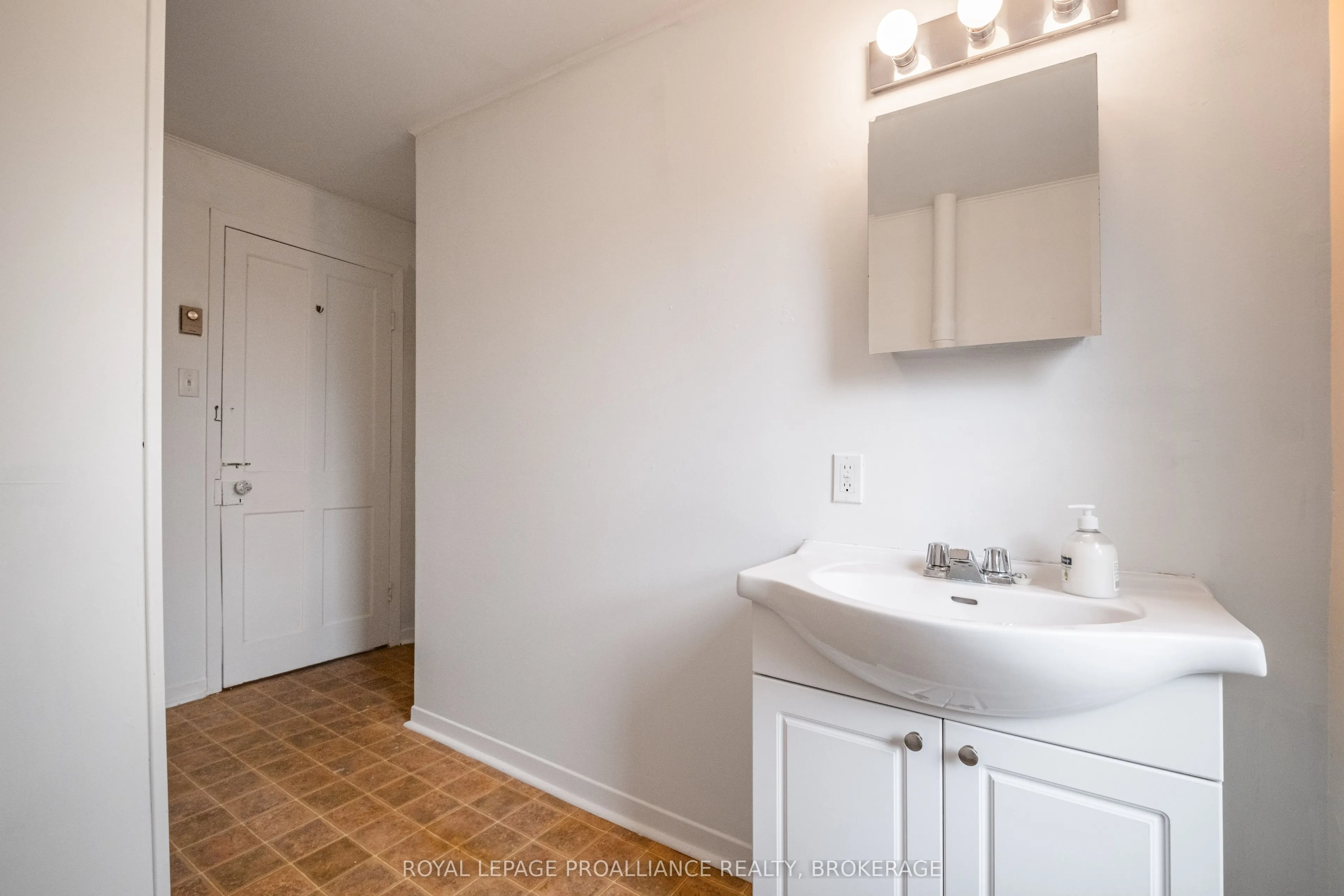 26 Rideau Street