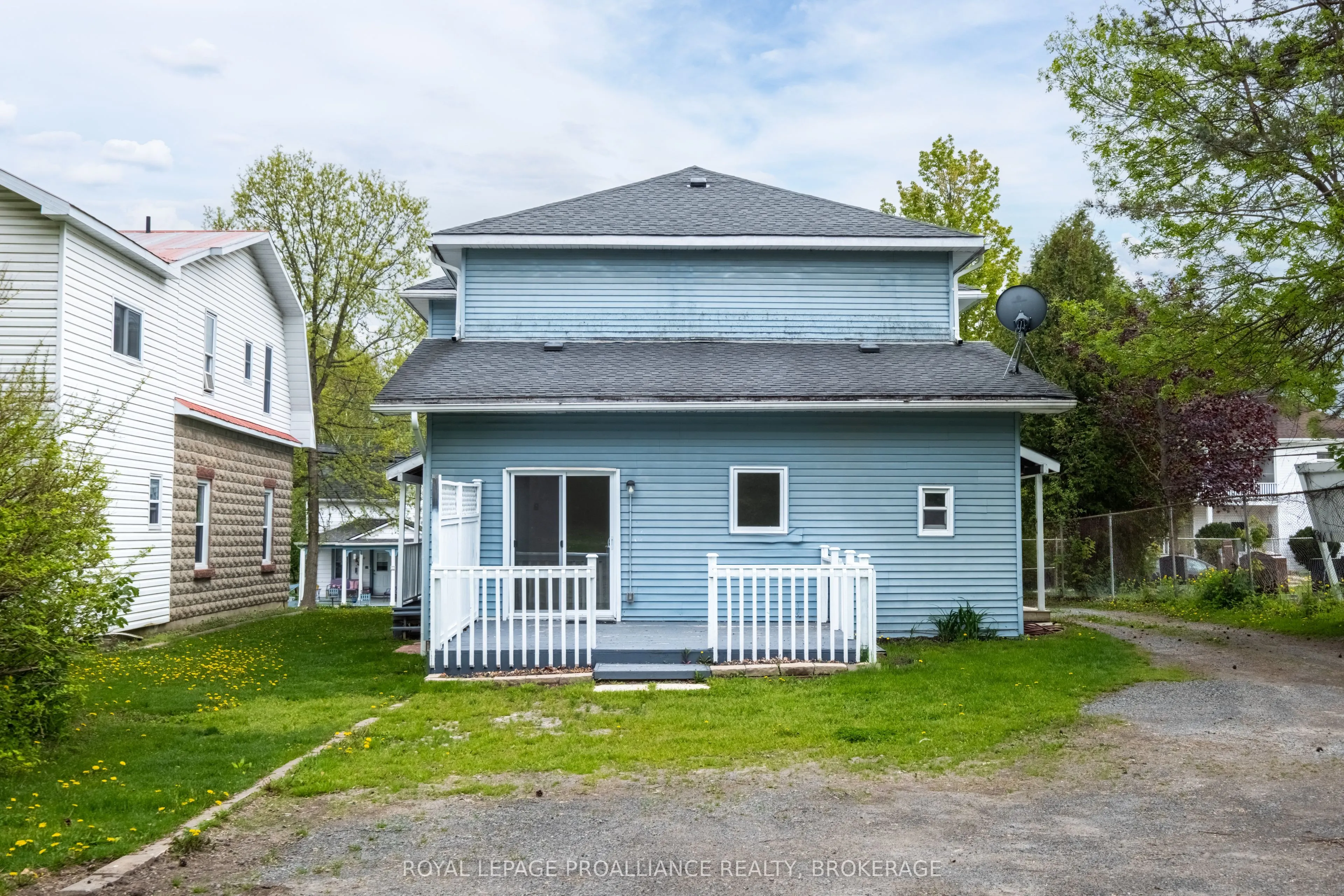 26 Rideau Street