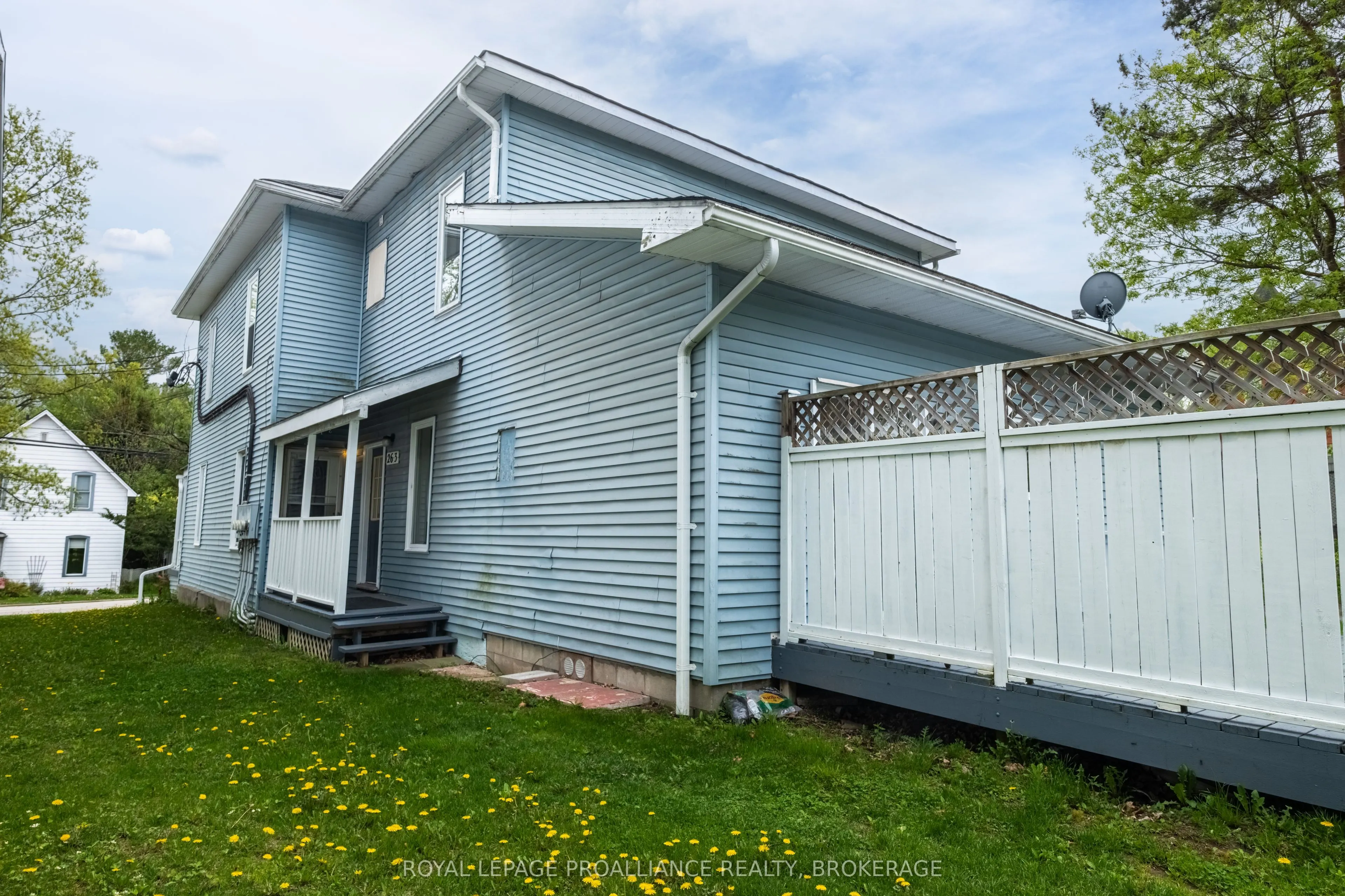 26 Rideau Street
