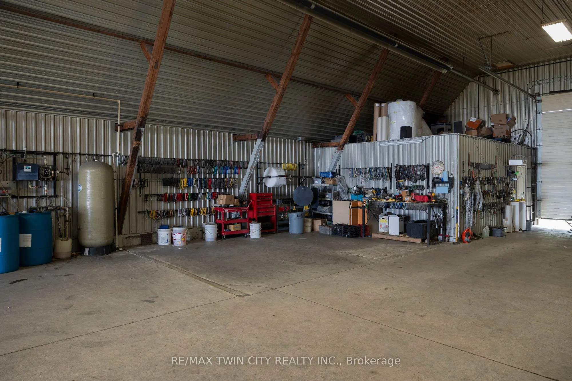 331 MIDDLE TOWNLINE Road