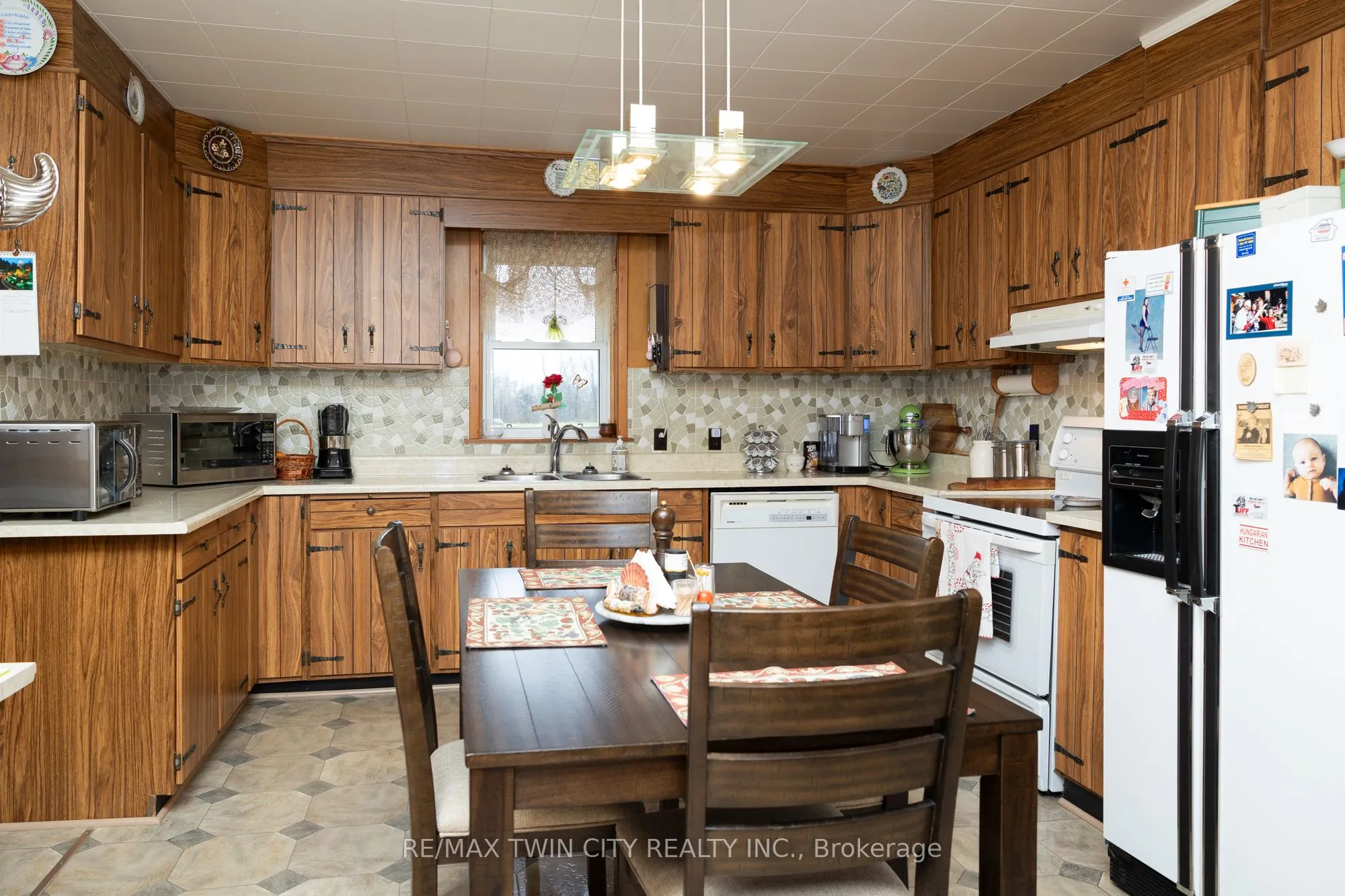 331 MIDDLE TOWNLINE Road