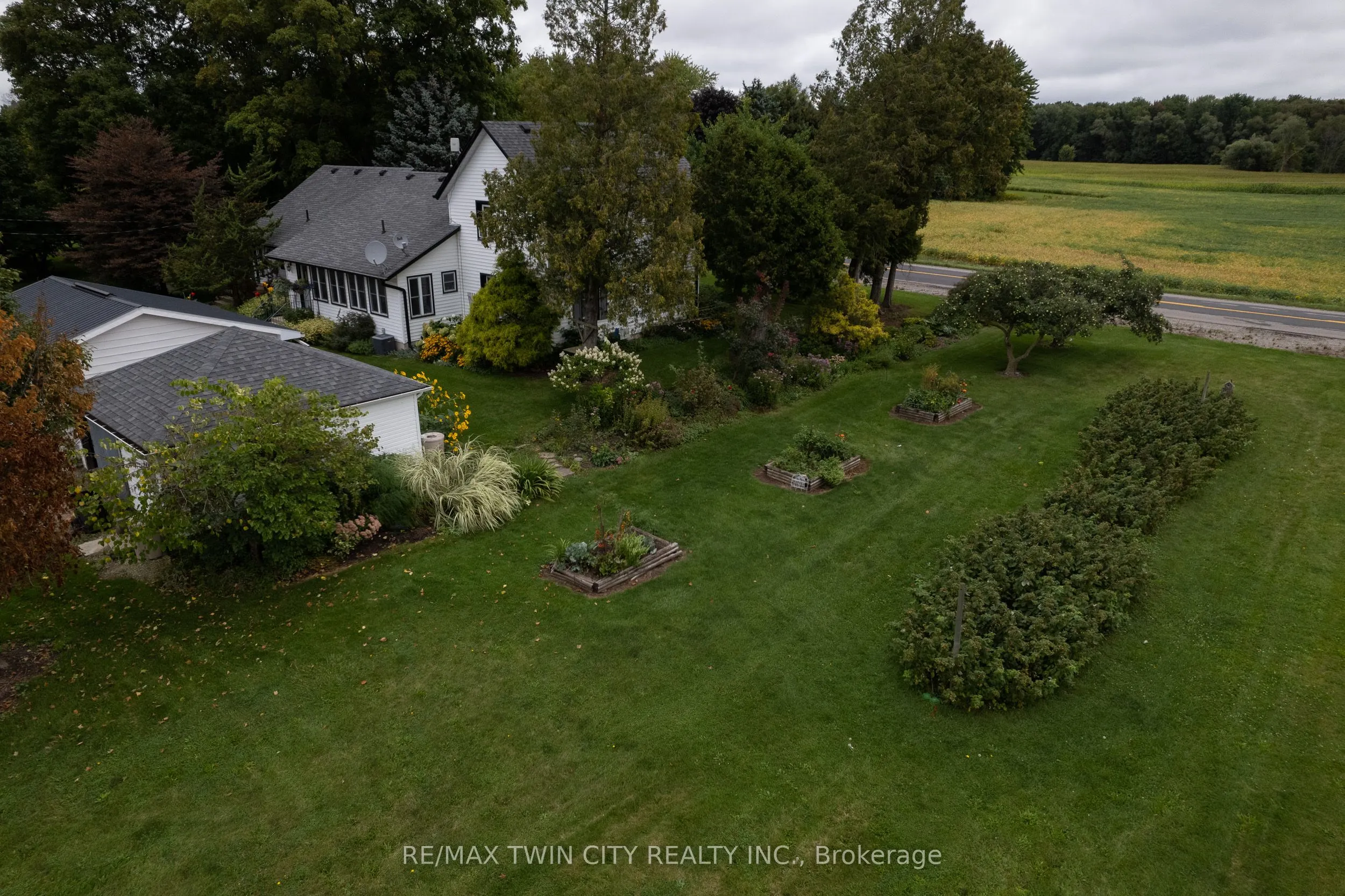 331 MIDDLE TOWNLINE Road