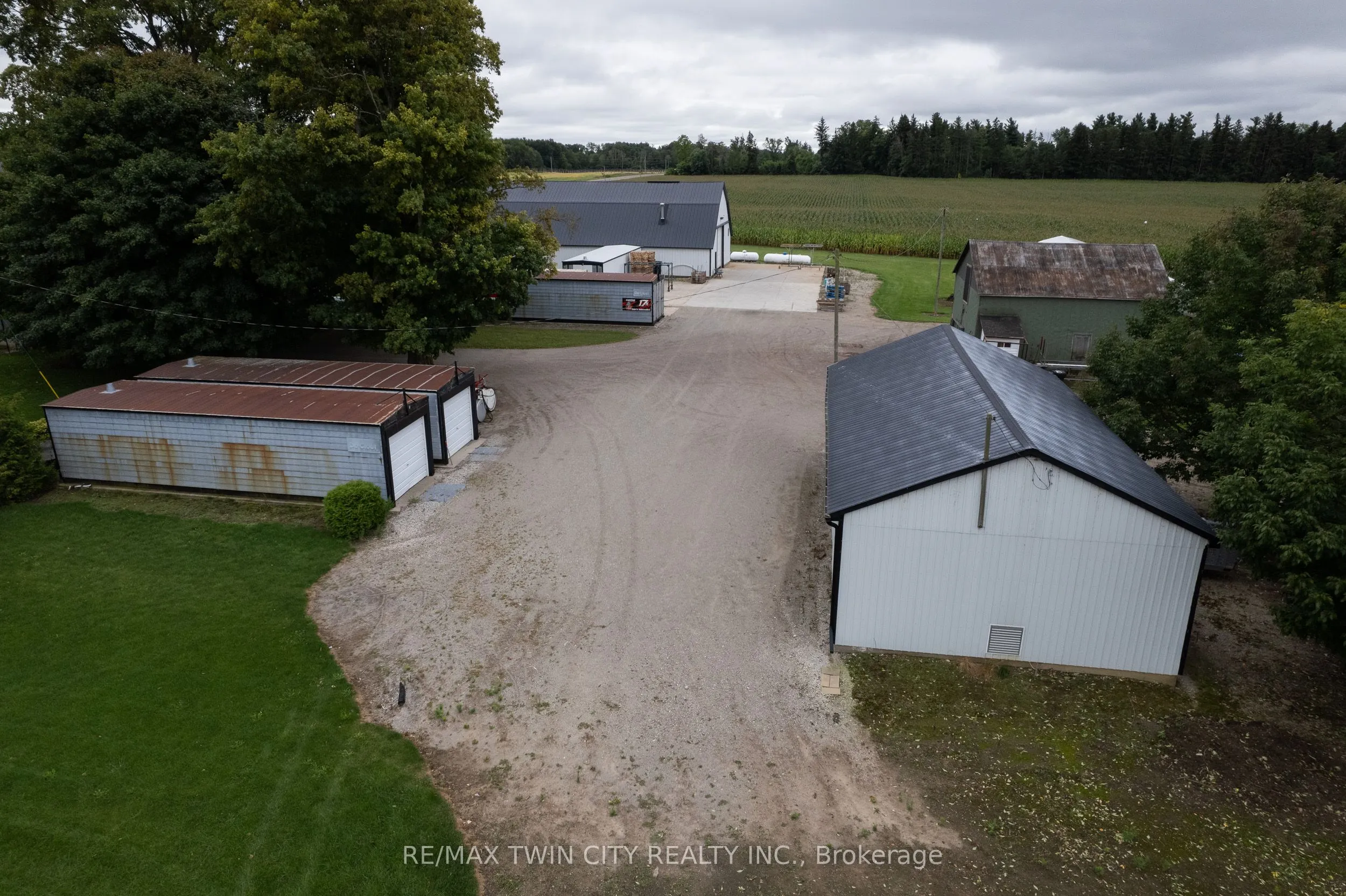 331 MIDDLE TOWNLINE Road