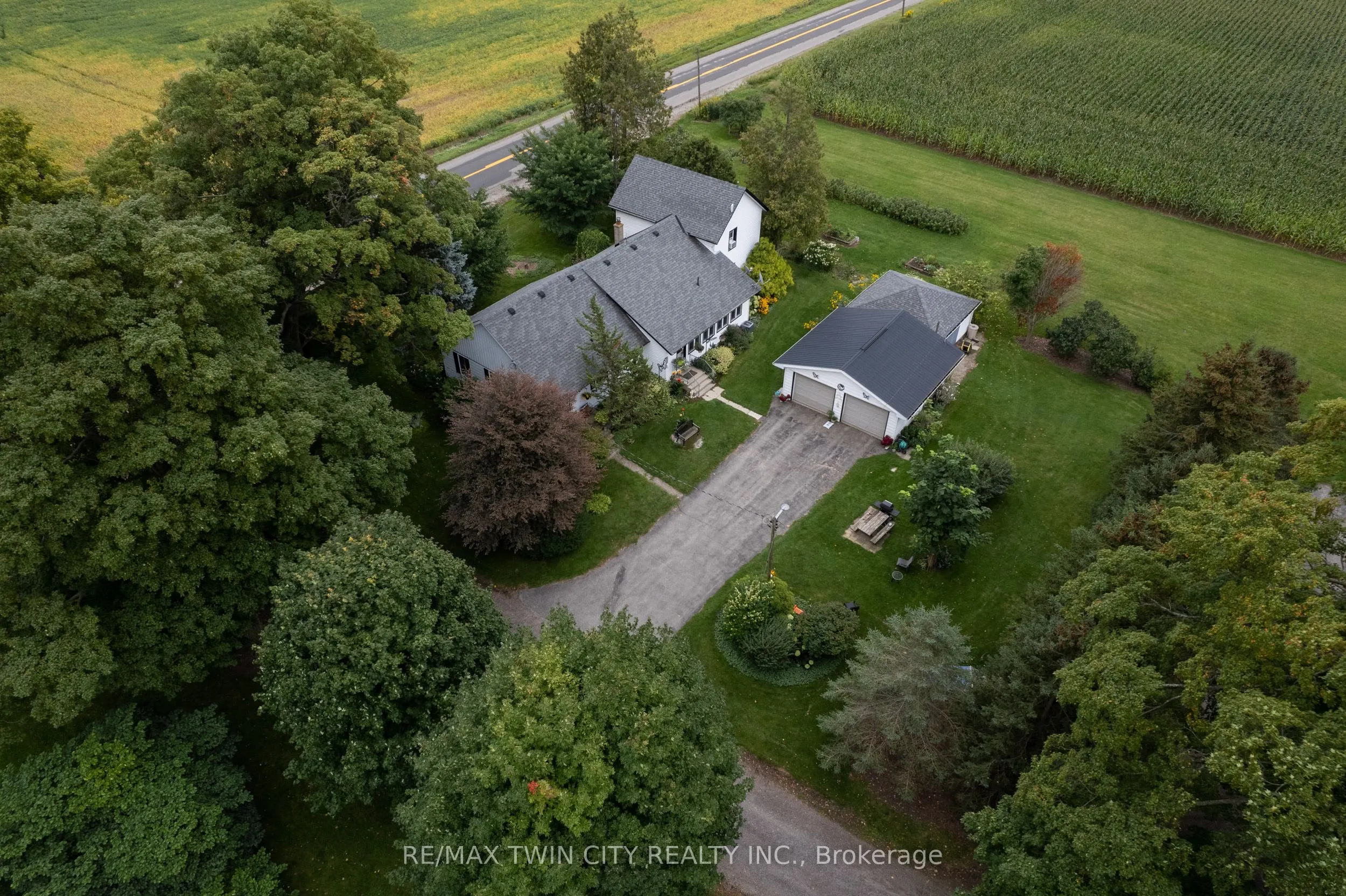 331 MIDDLE TOWNLINE Road