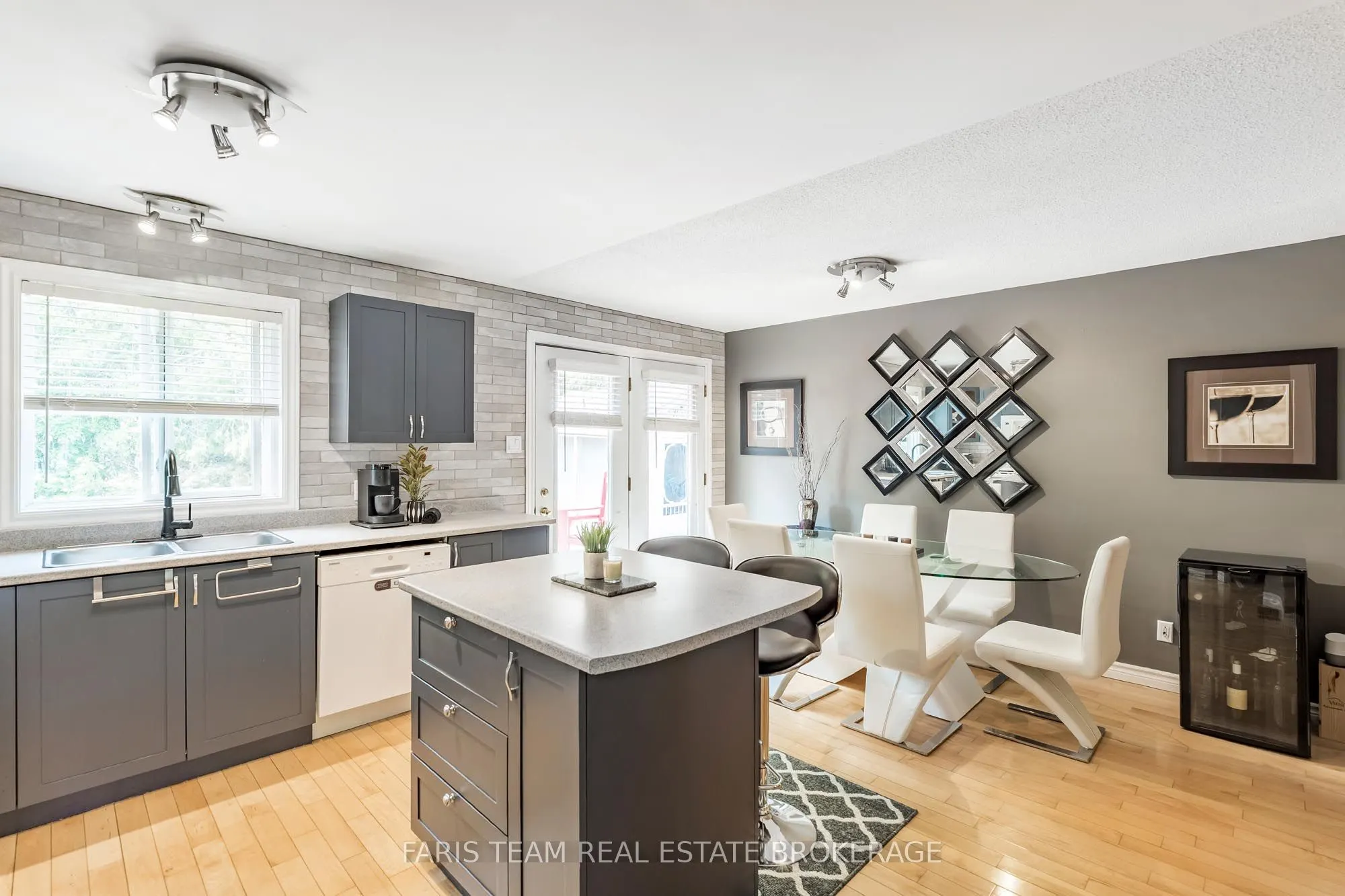 85 Fulsom Crescent