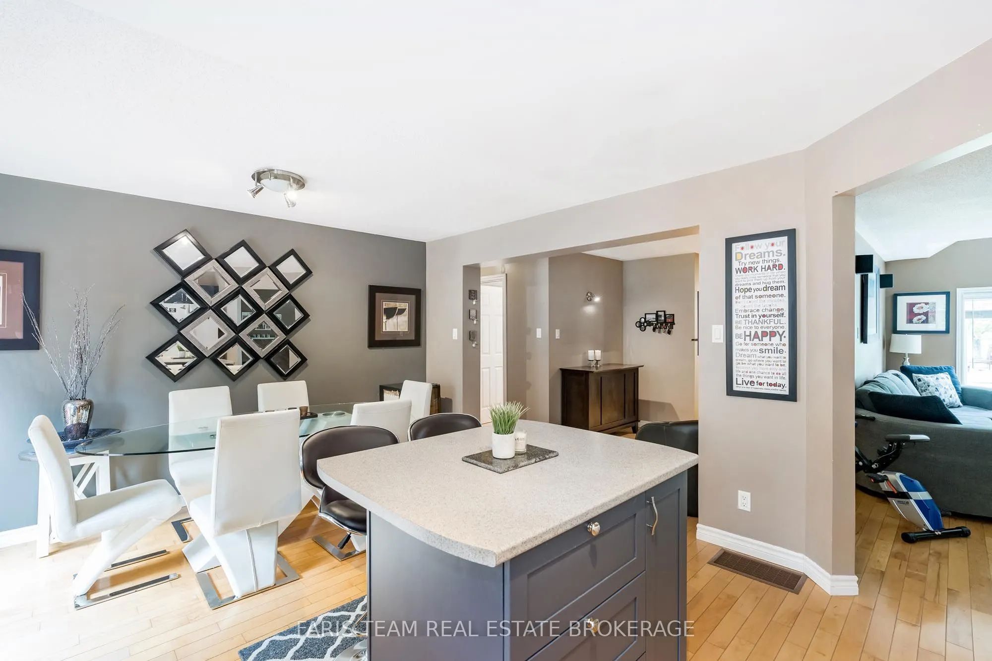 85 Fulsom Crescent
