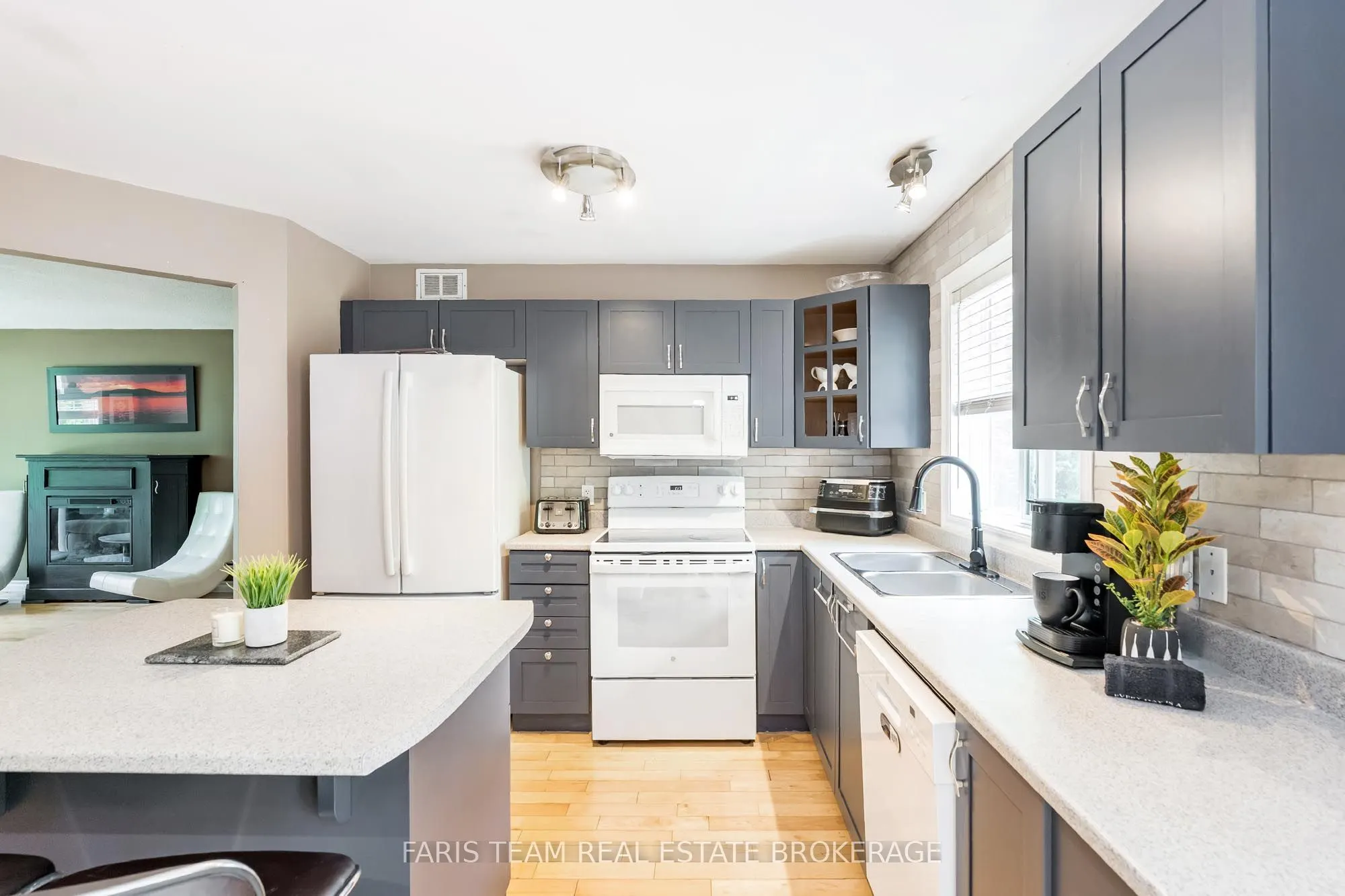 85 Fulsom Crescent