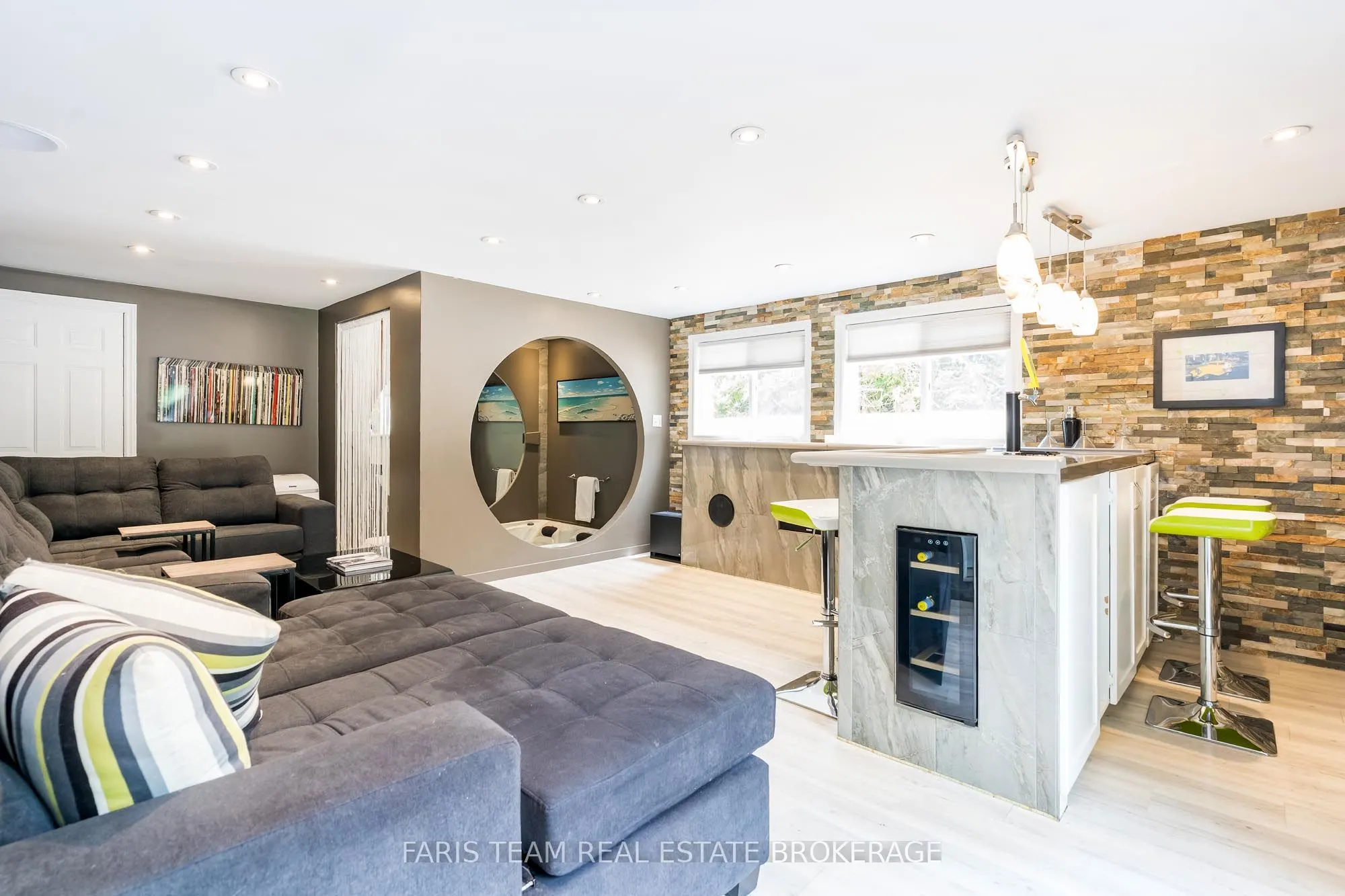 85 Fulsom Crescent