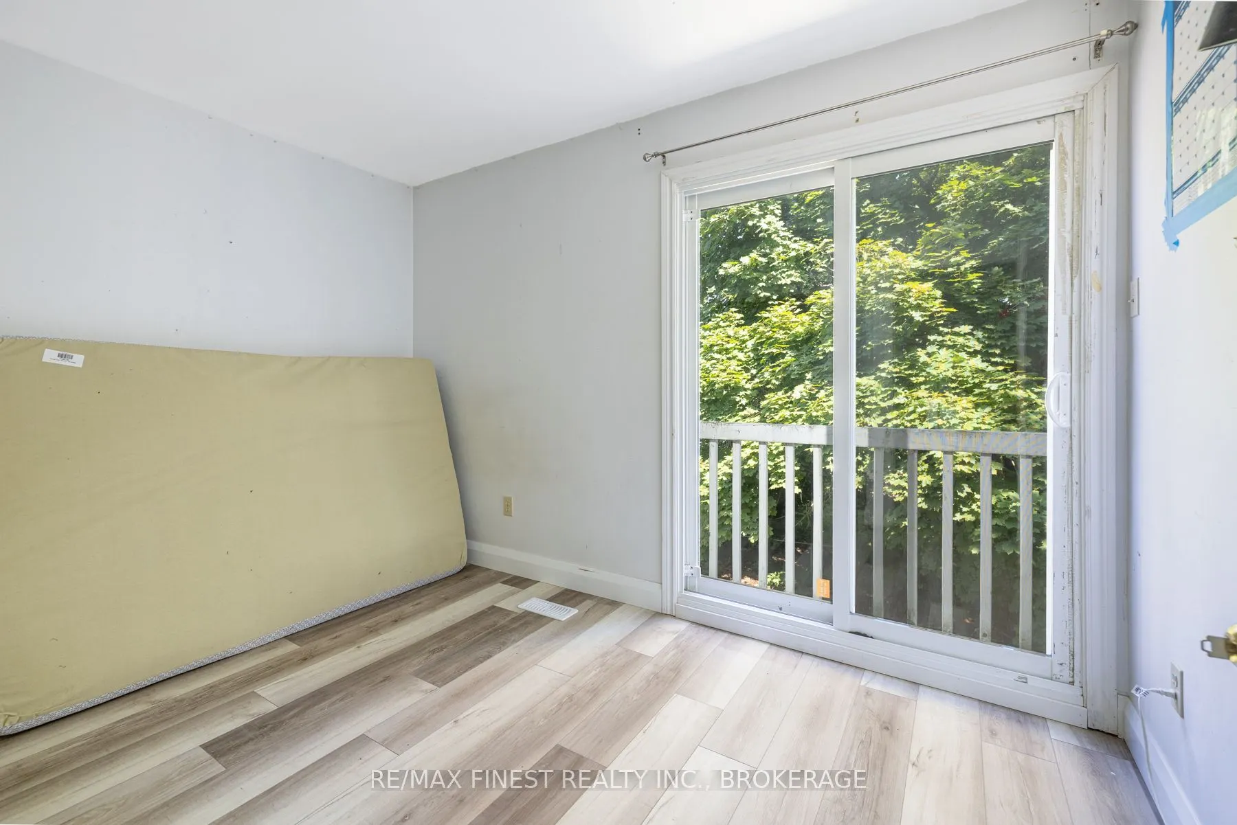 63 Livingston Avenue