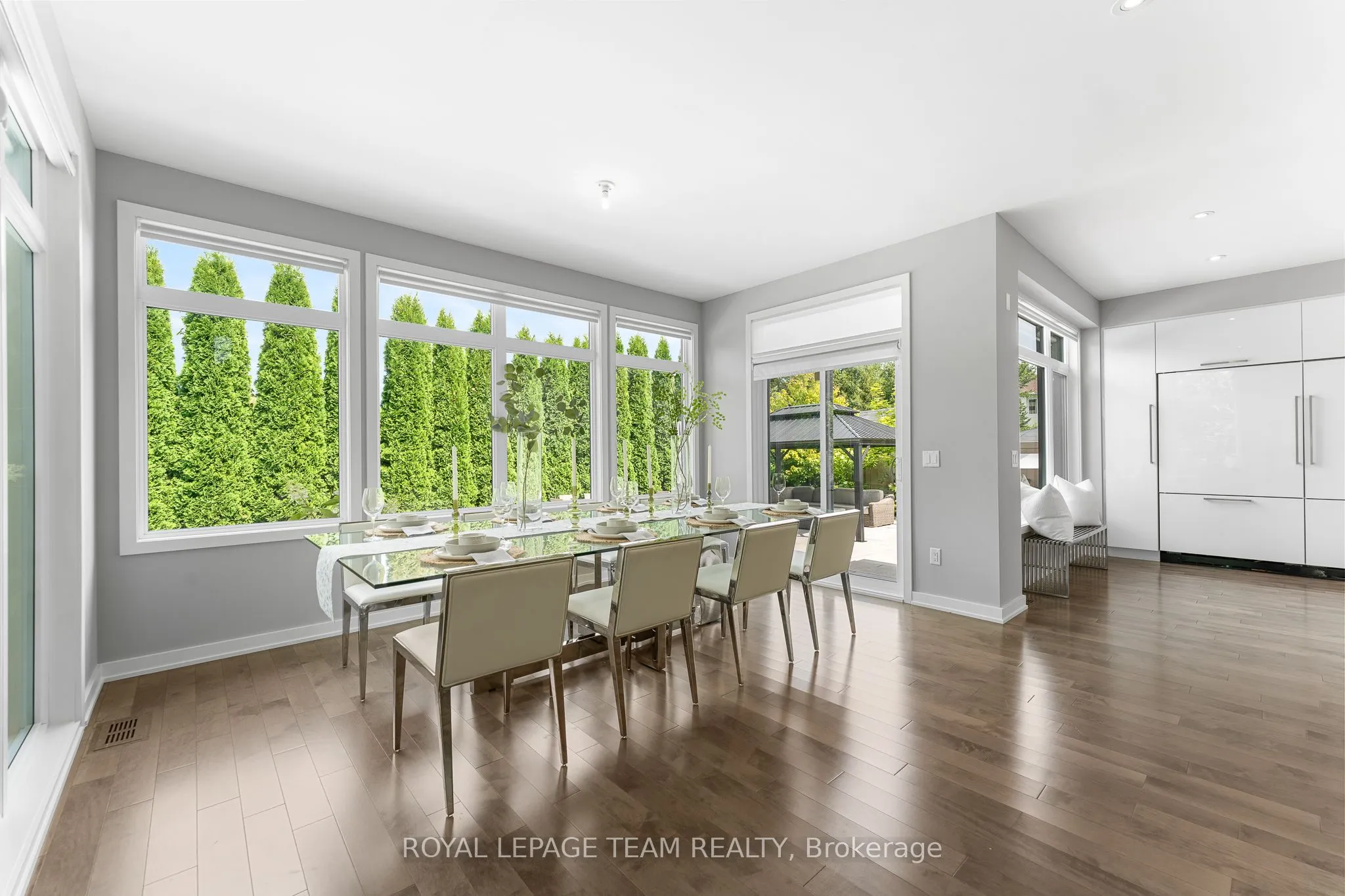 250 Sunnyridge Crescent