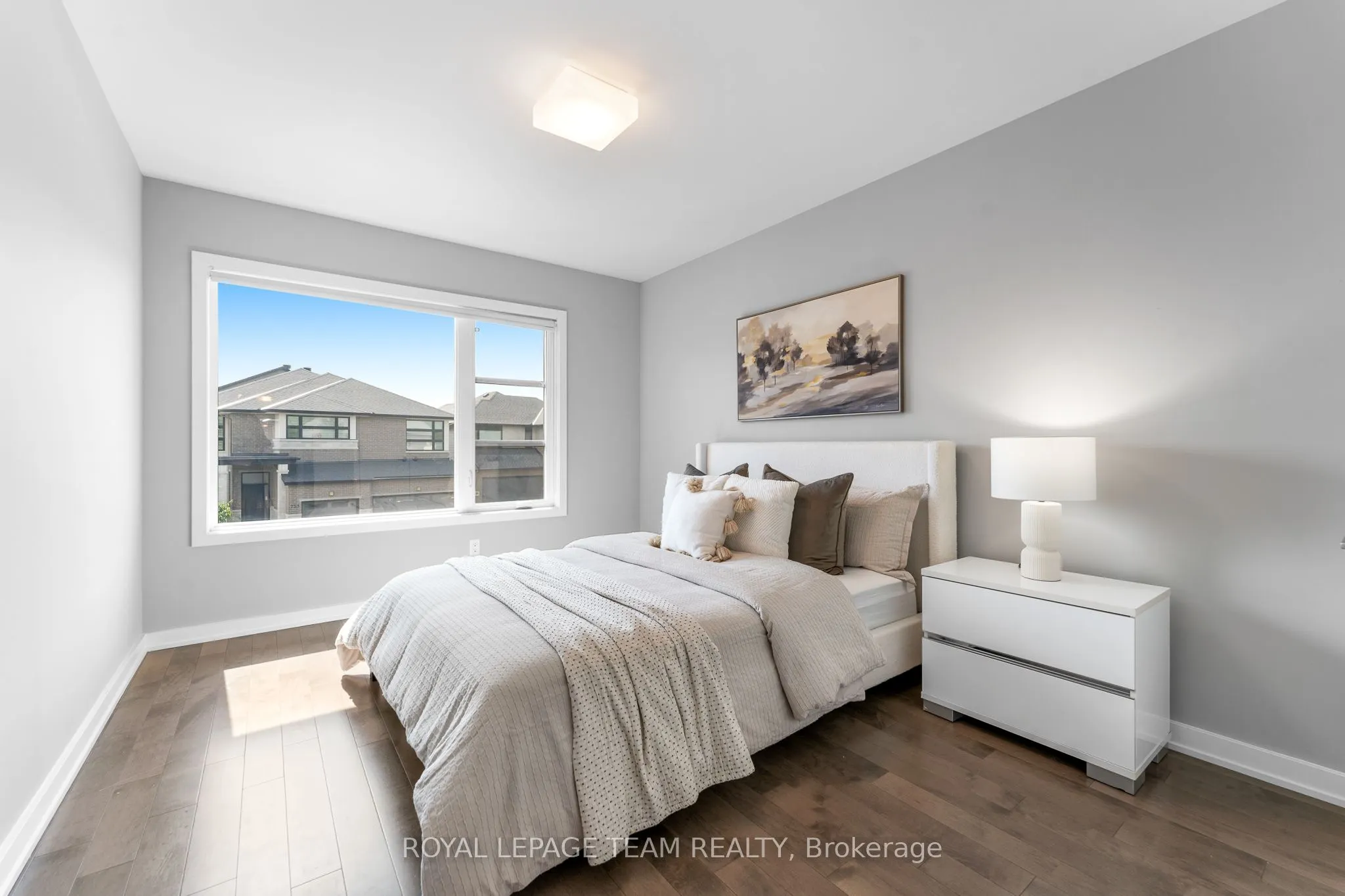 250 Sunnyridge Crescent