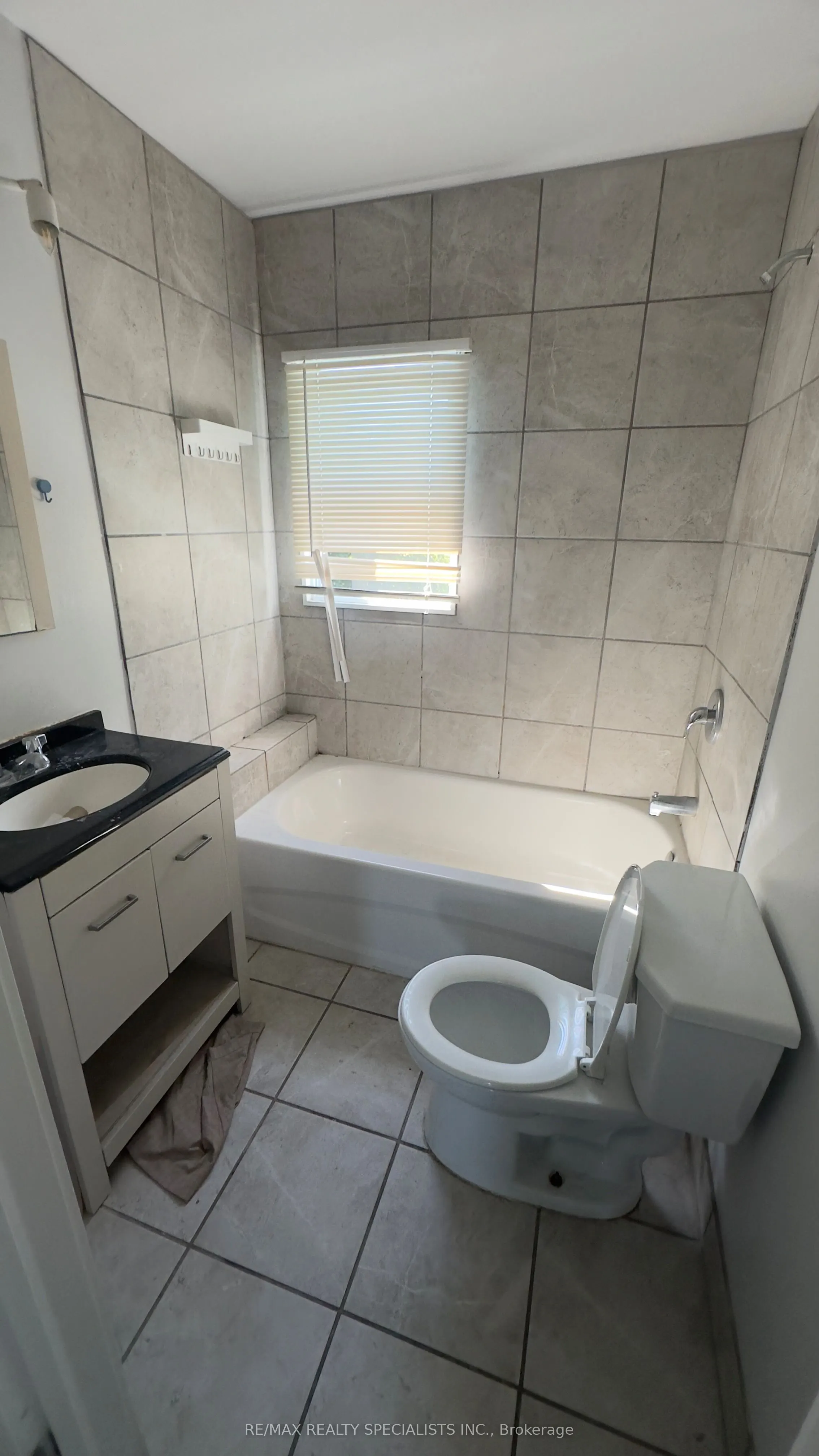 108 Queenston Street, #2