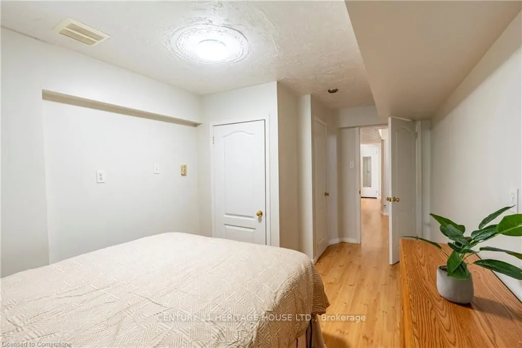 24 Castlewood Place