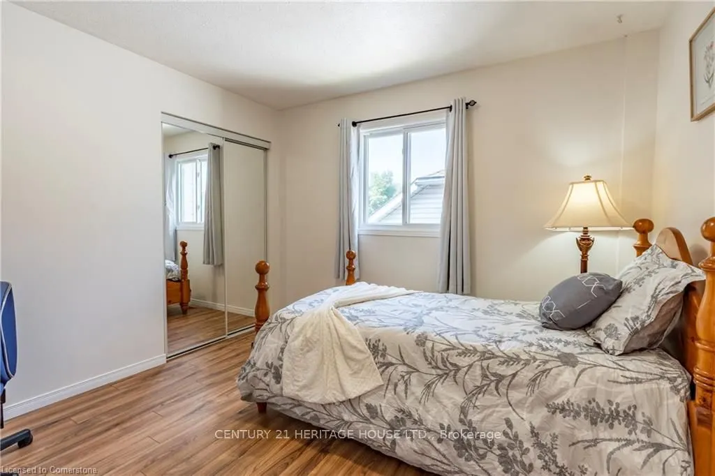 24 Castlewood Place