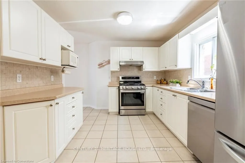 24 Castlewood Place