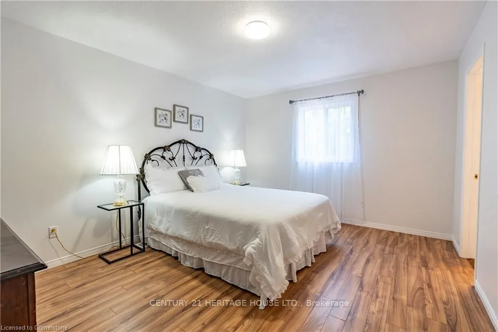 24 Castlewood Place
