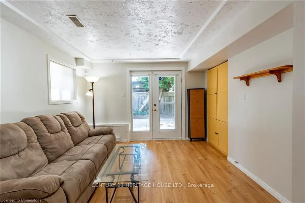24 Castlewood Place
