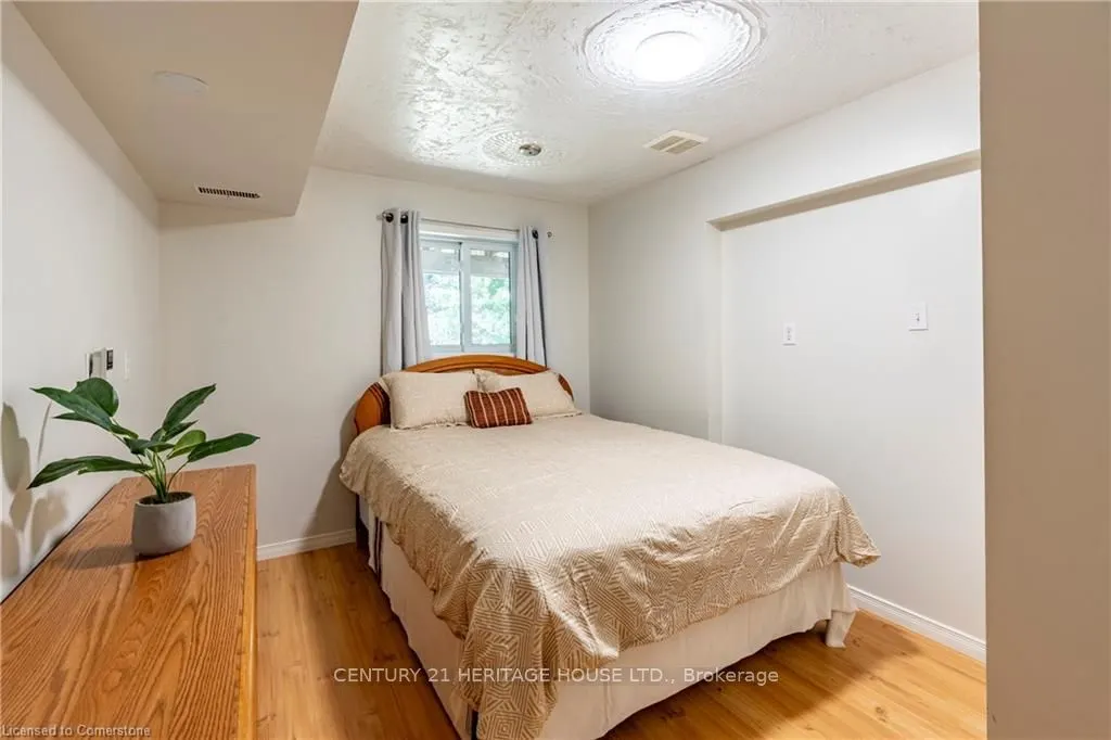 24 Castlewood Place