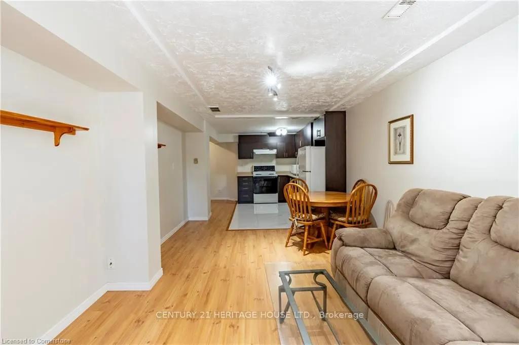 24 Castlewood Place