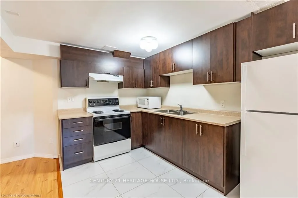 24 Castlewood Place