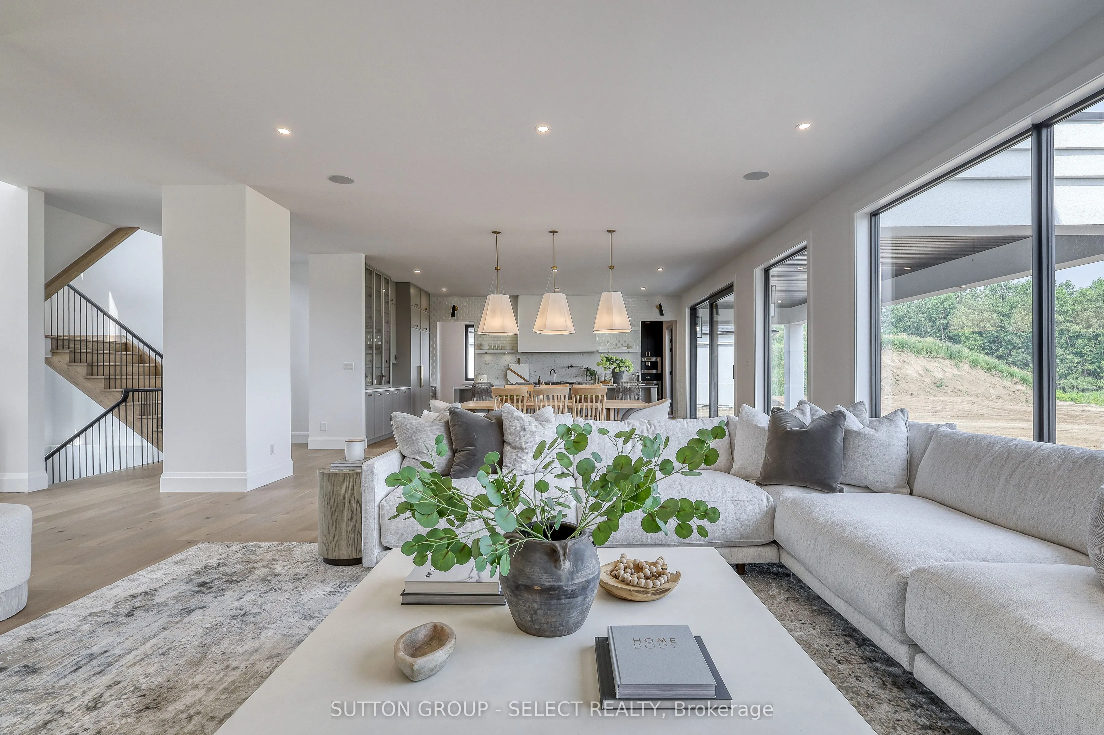 169 Edgewater Boulevard