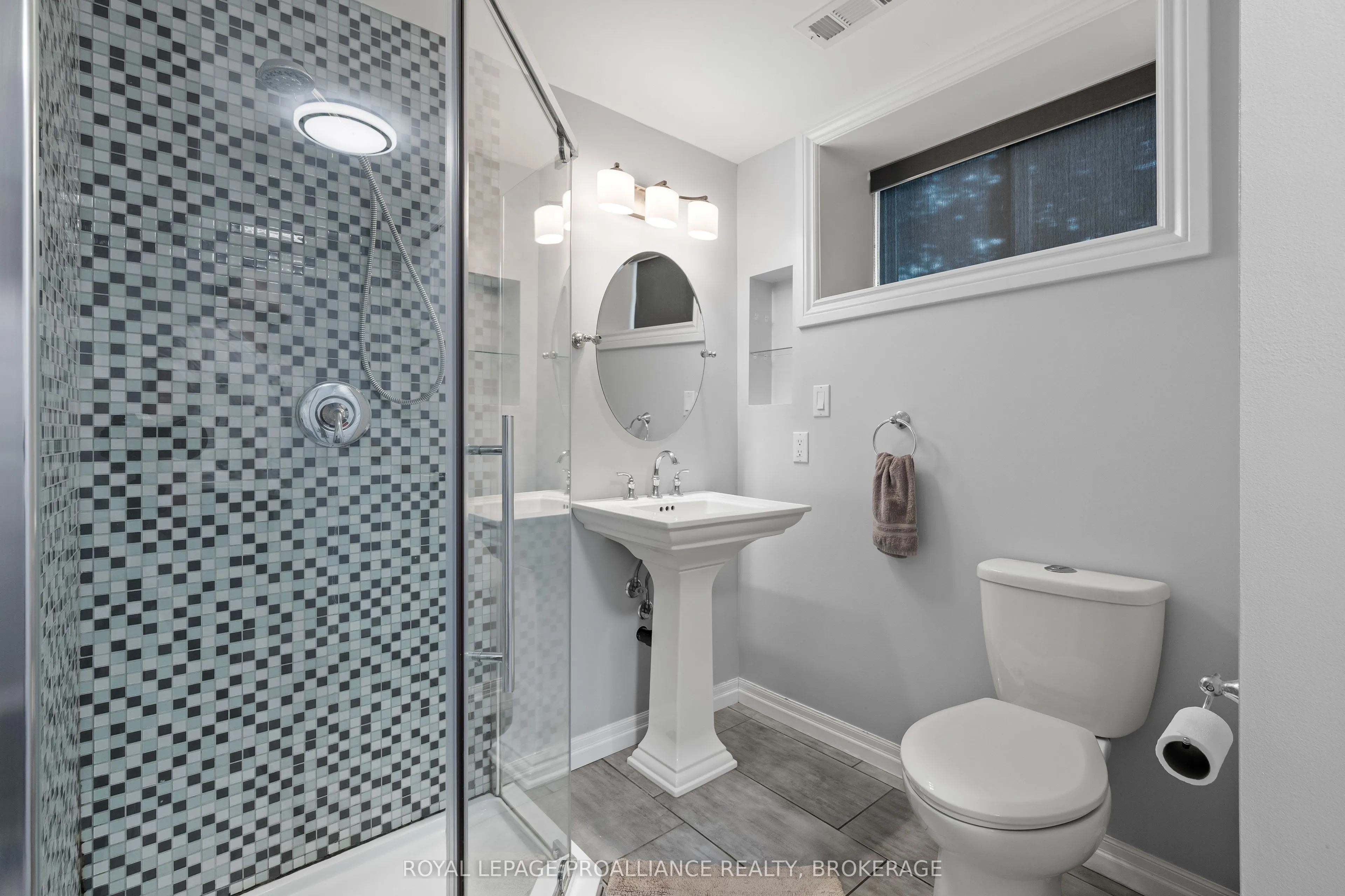 228 Glengarry Road