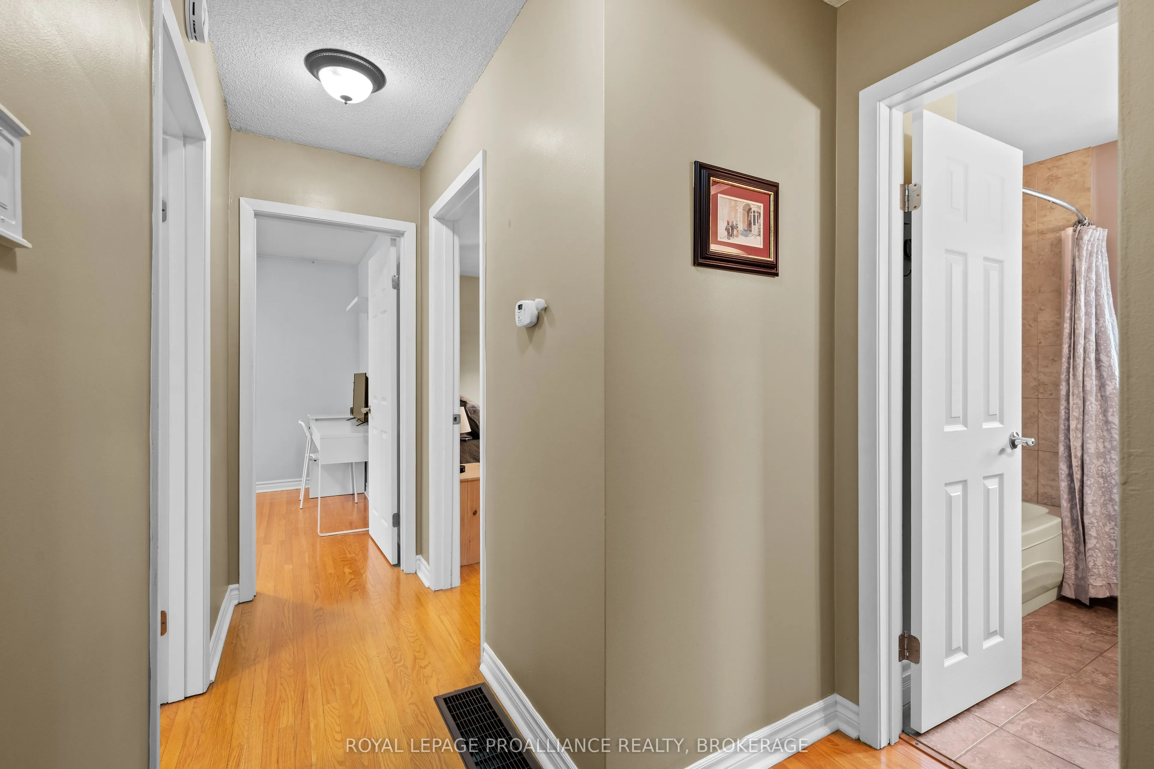 228 Glengarry Road