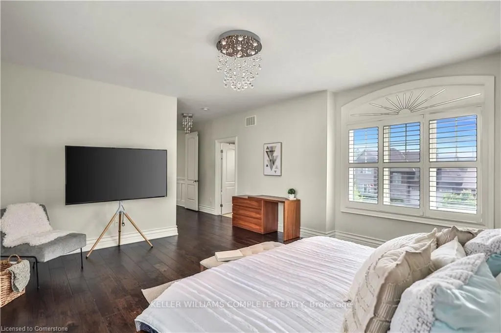 220 Moorland Crescent