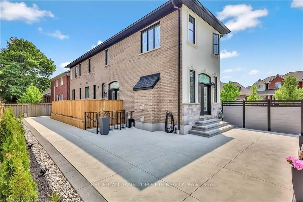 220 Moorland Crescent