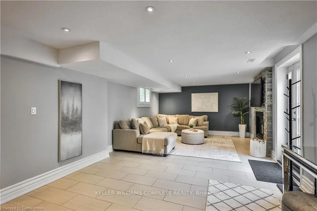 220 Moorland Crescent