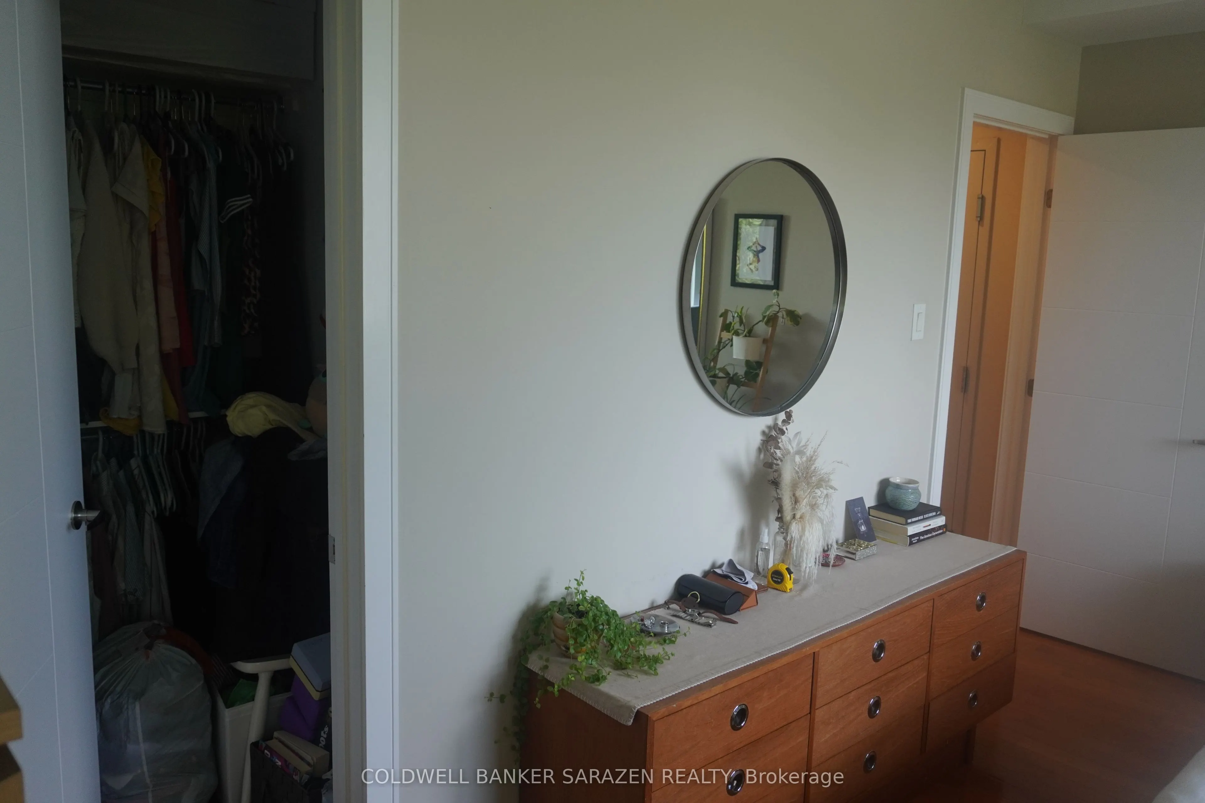 7 Monk Street, #8