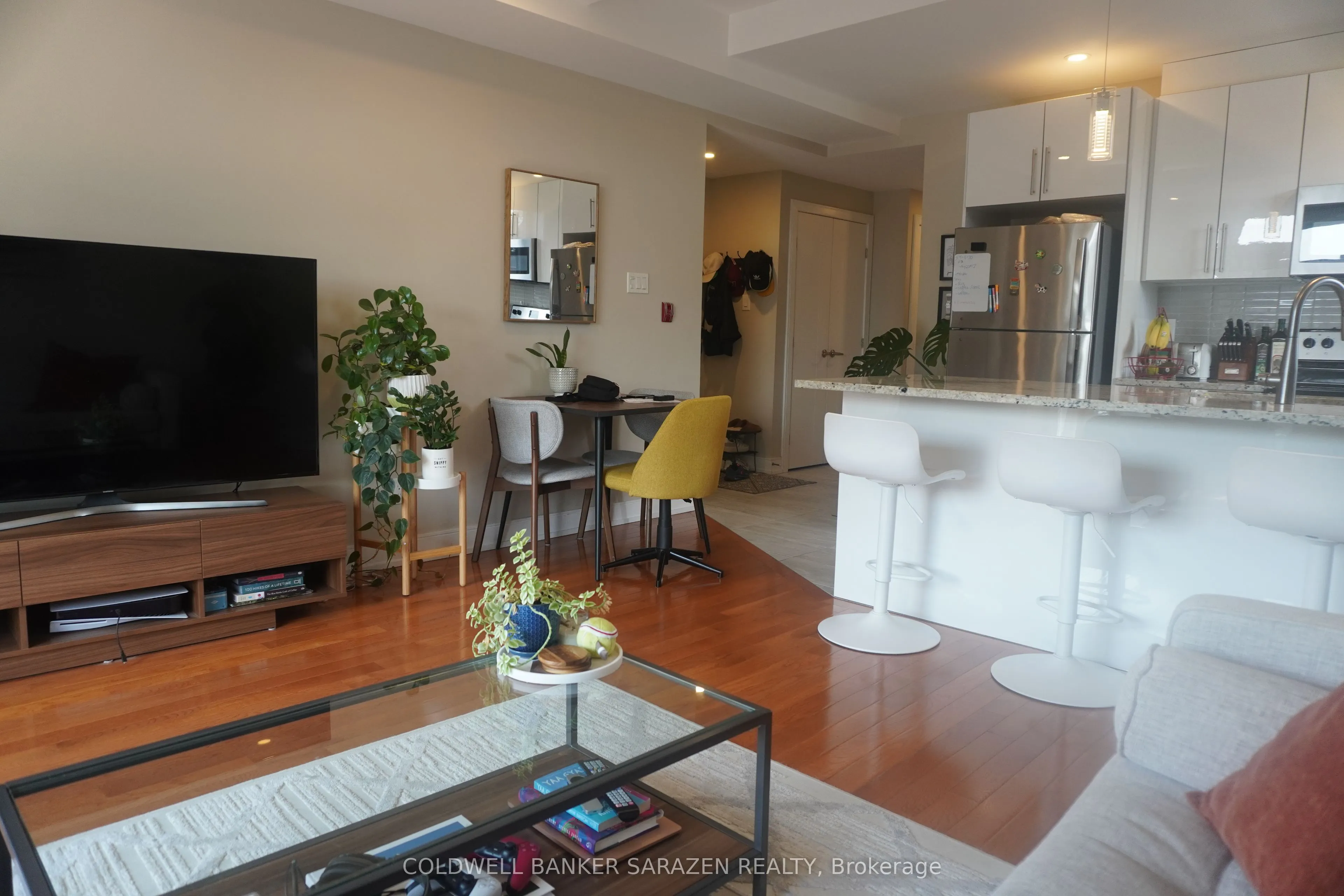7 Monk Street, #8