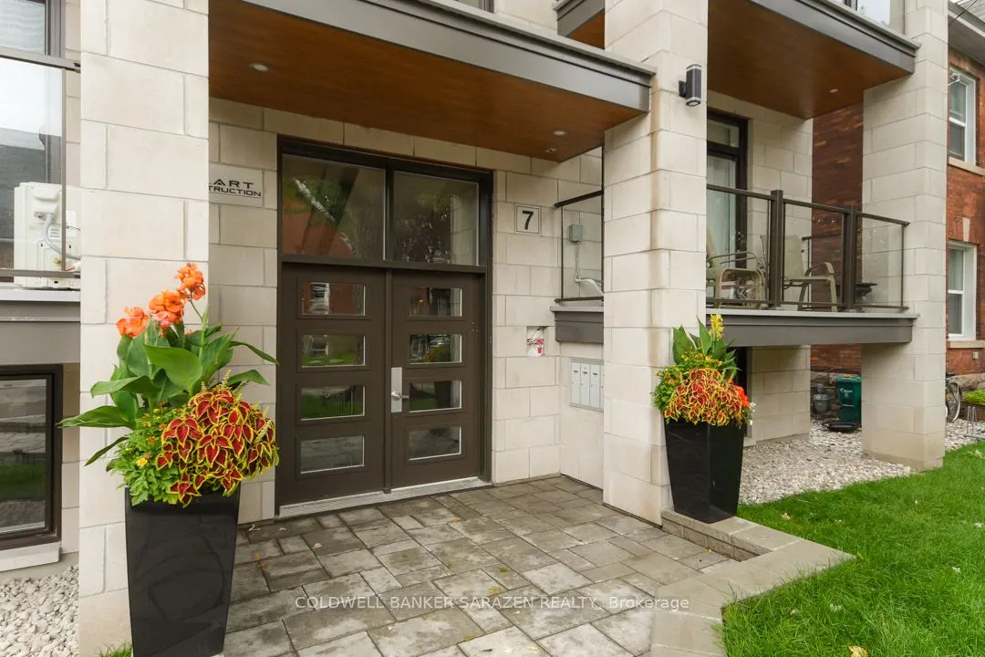 7 Monk Street, #8