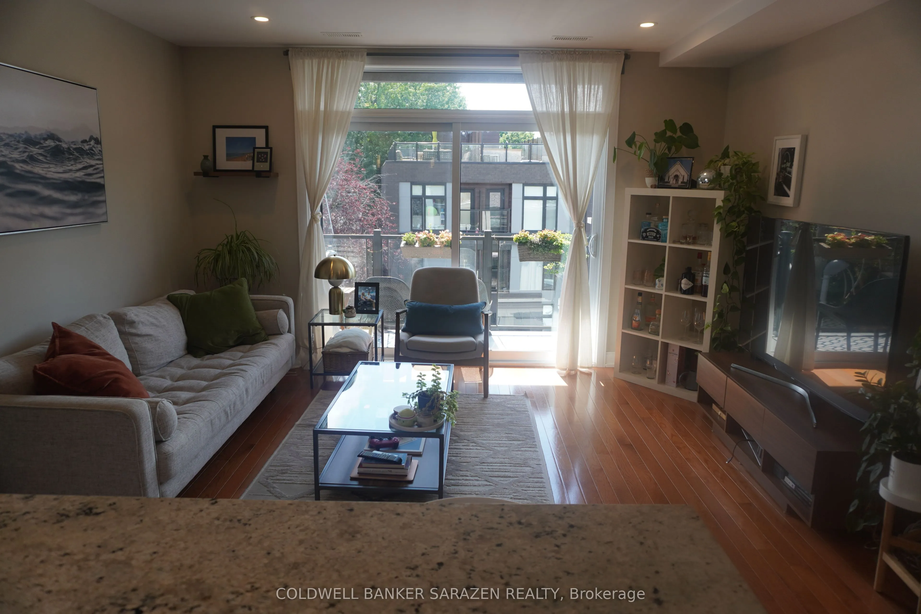 7 Monk Street, #8