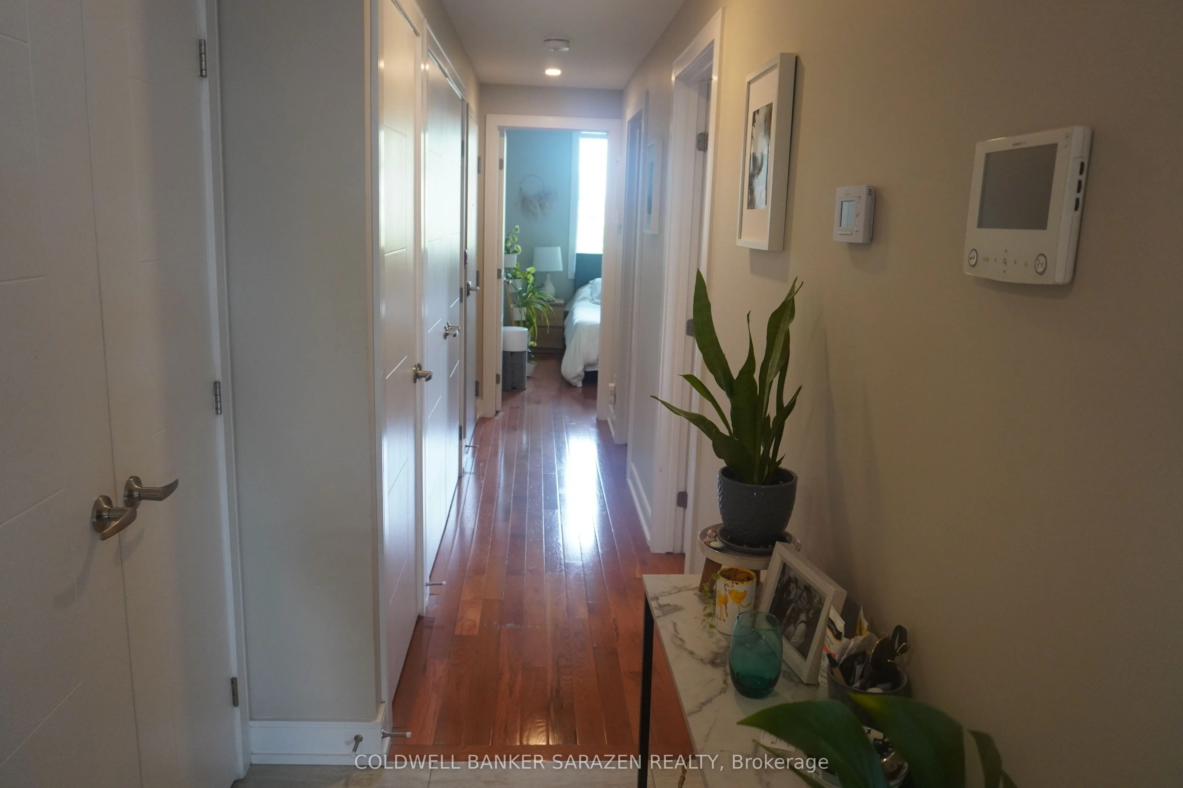 7 Monk Street, #8