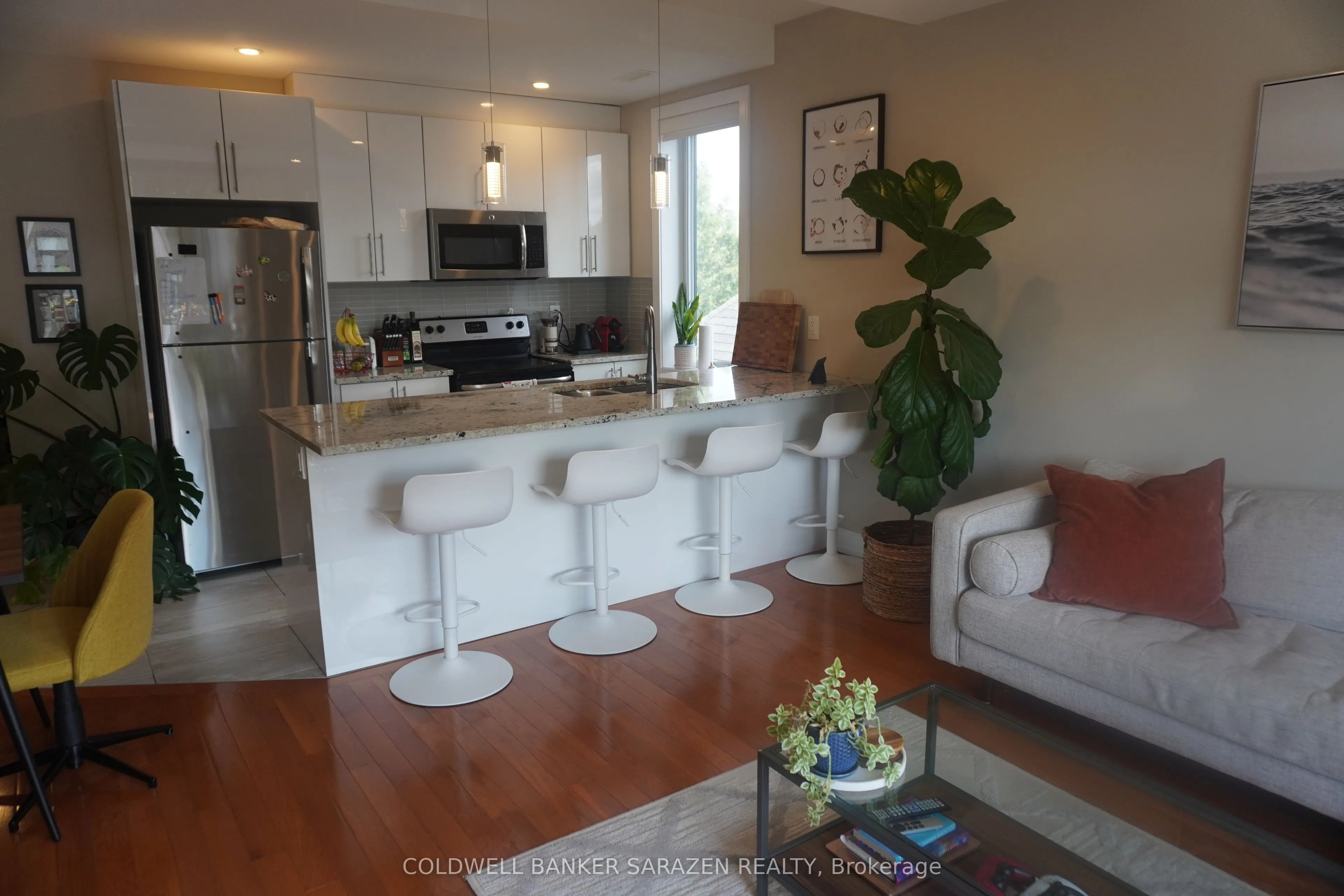 7 Monk Street, #8